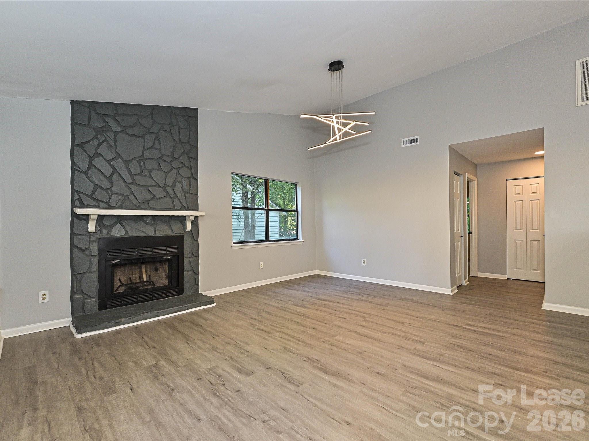 633 Pennwood Lane