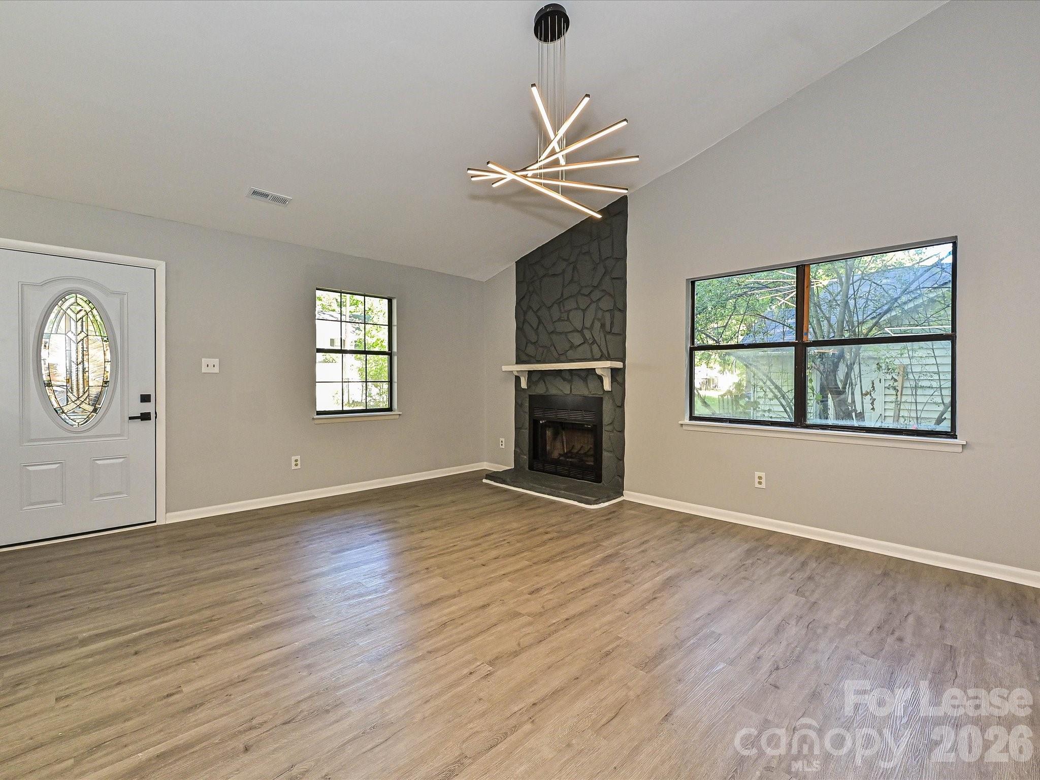 633 Pennwood Lane