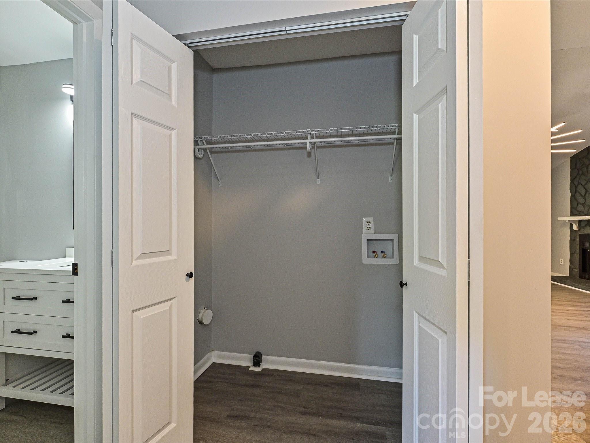 633 Pennwood Lane