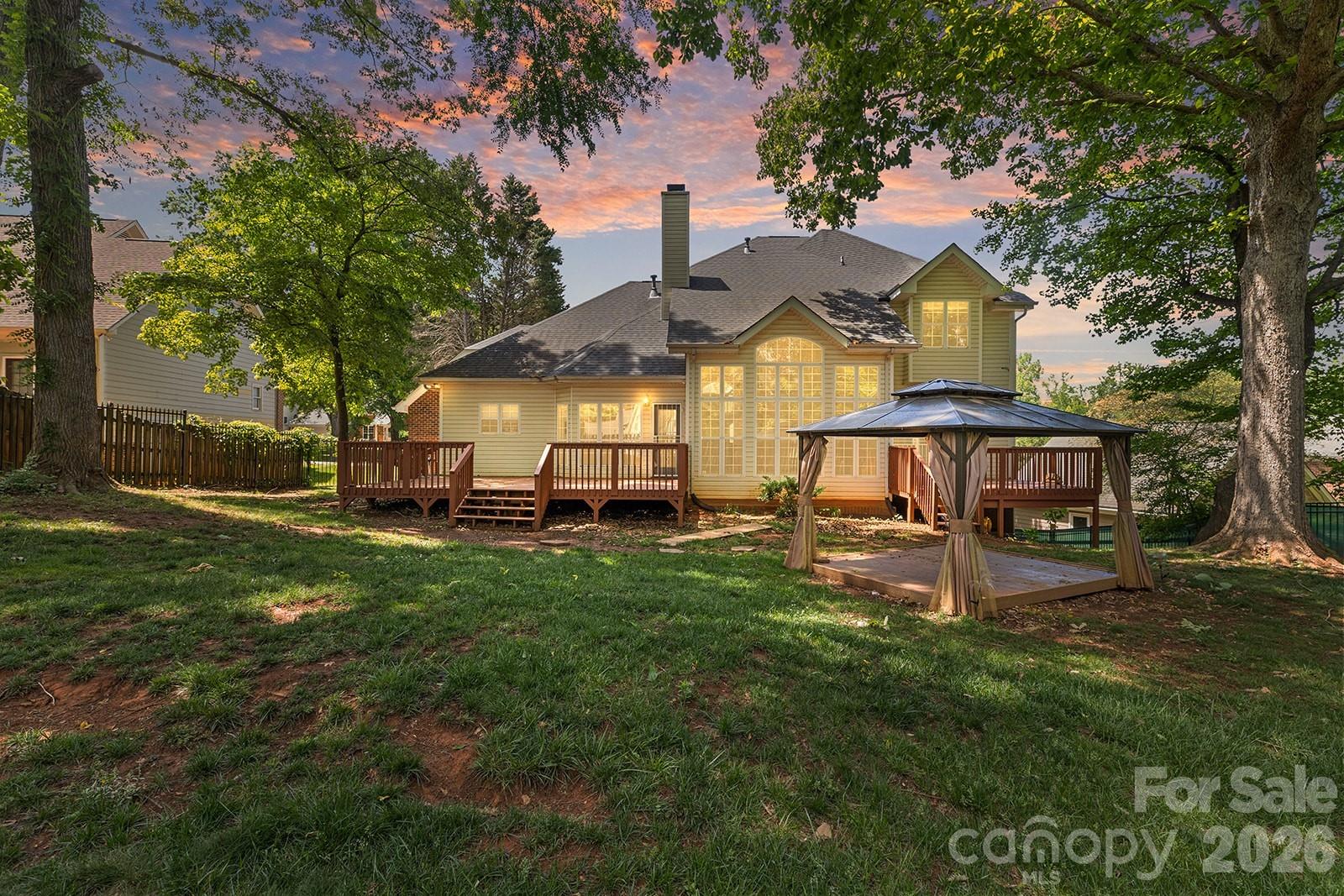 9111 Brocklehurst Lane