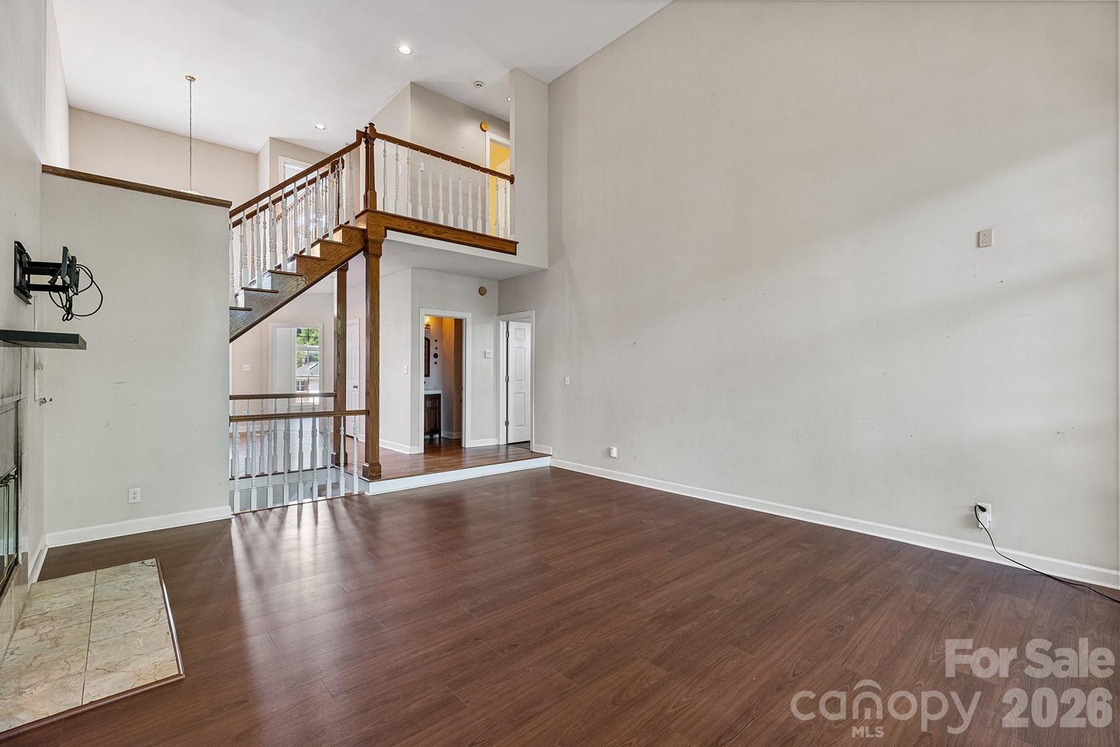 9111 Brocklehurst Lane