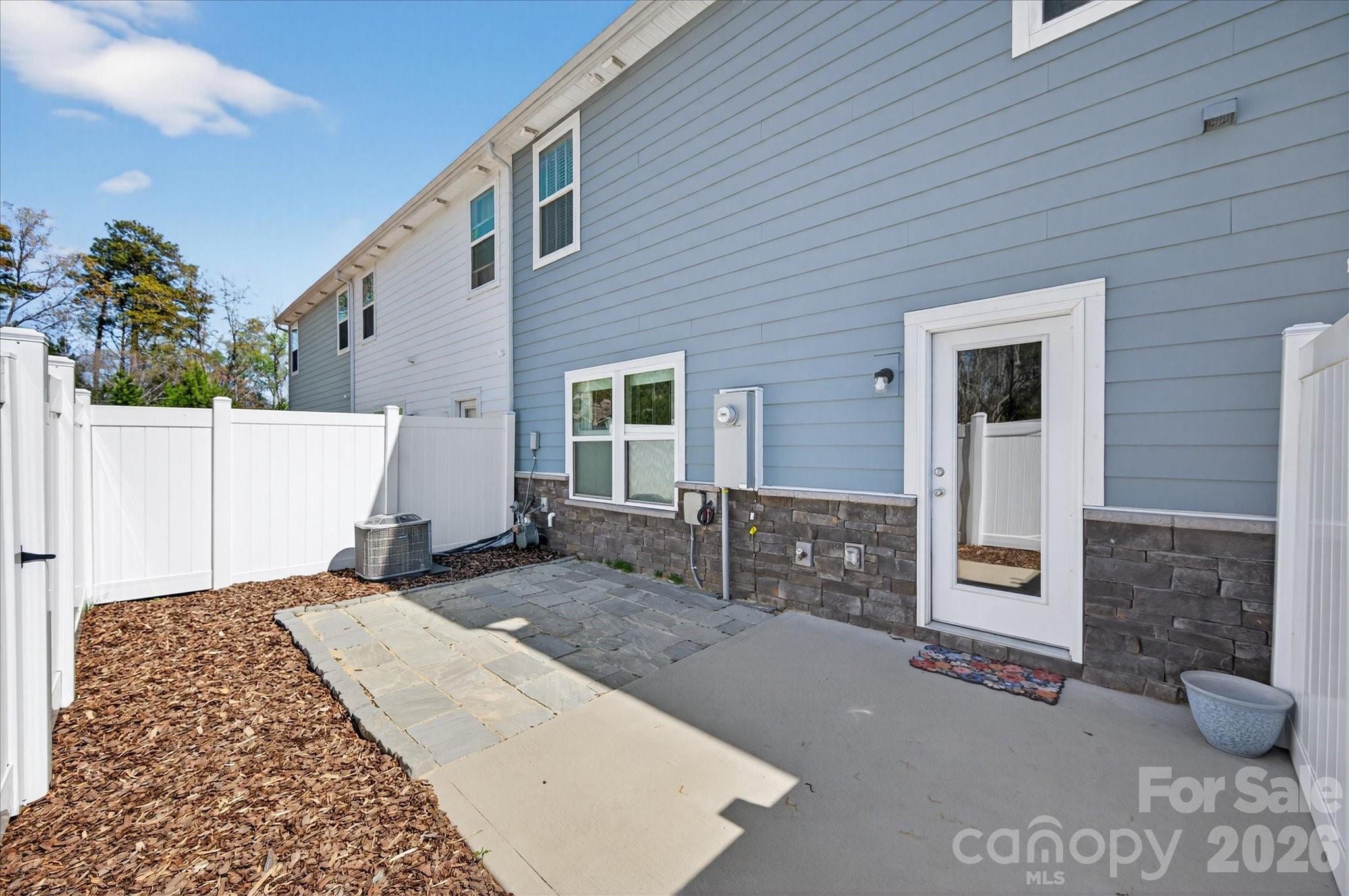6531 Kinder Lane