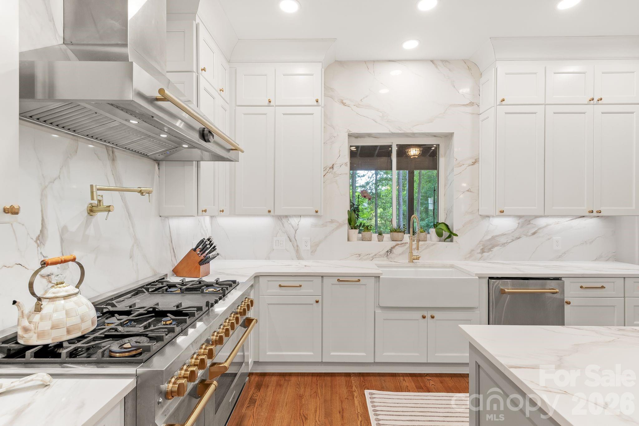 7330 Santorini Lane