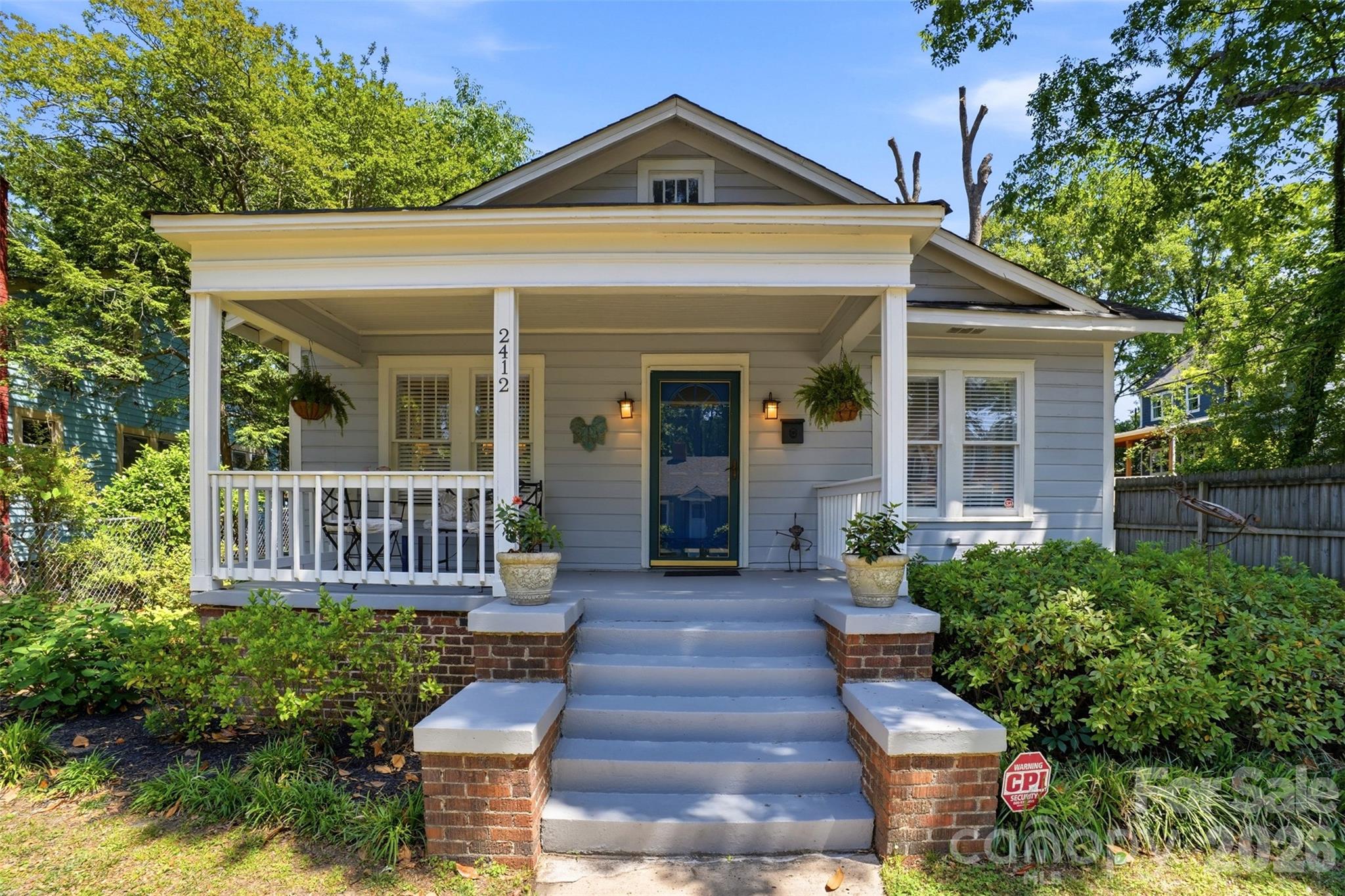 2412 Lola Avenue
