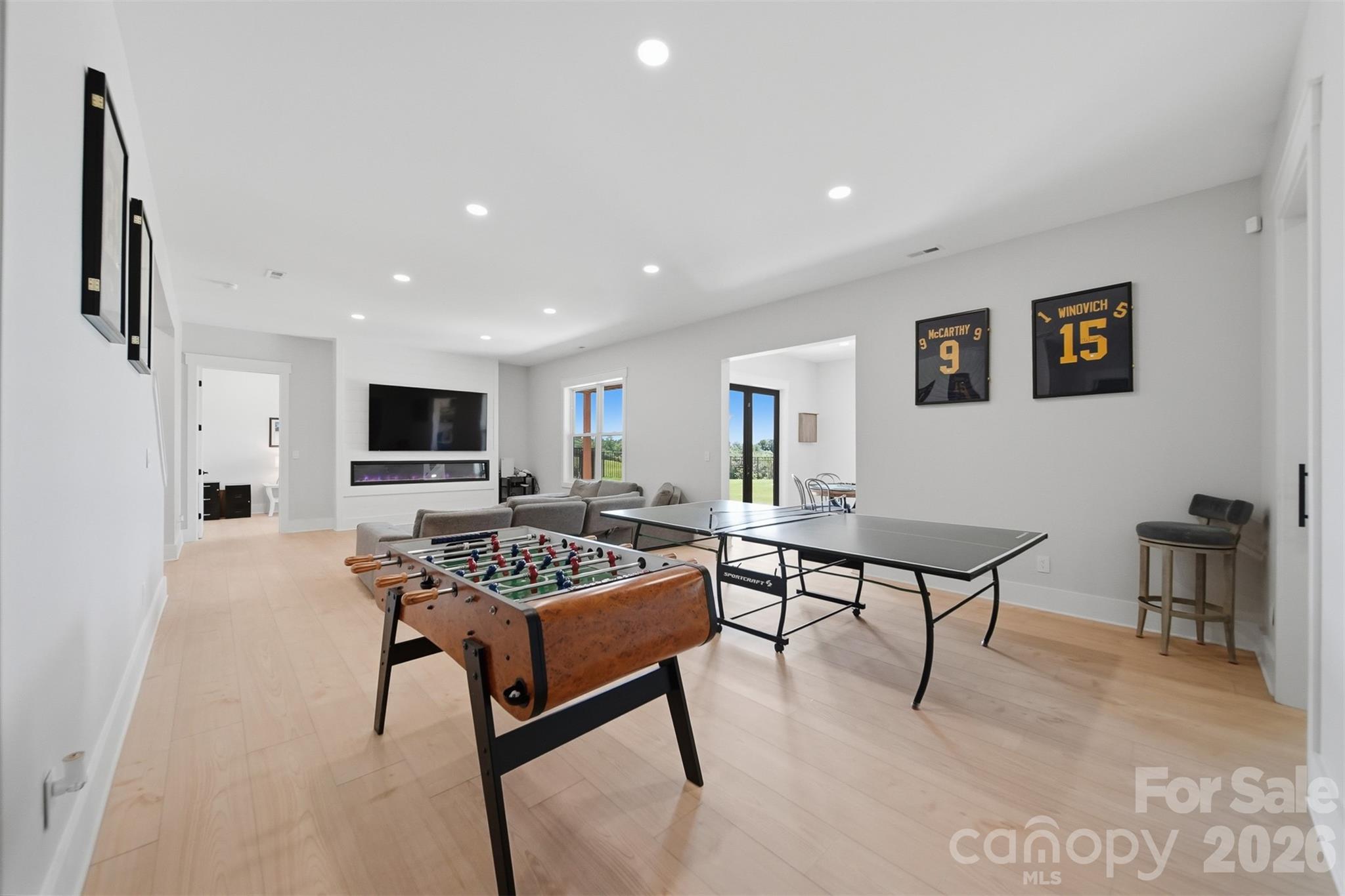 2322 Moss Farm Road
