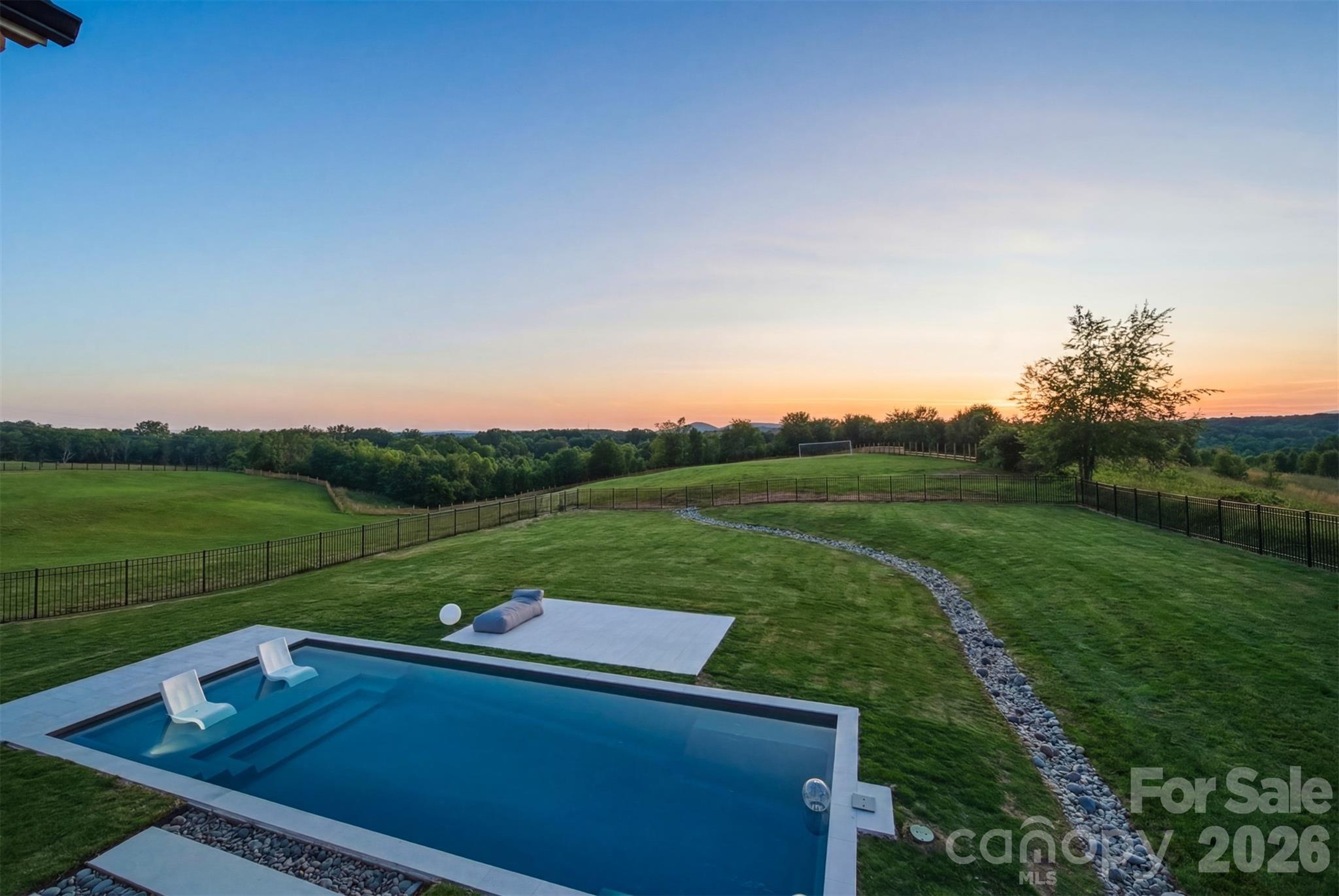 2322 Moss Farm Road