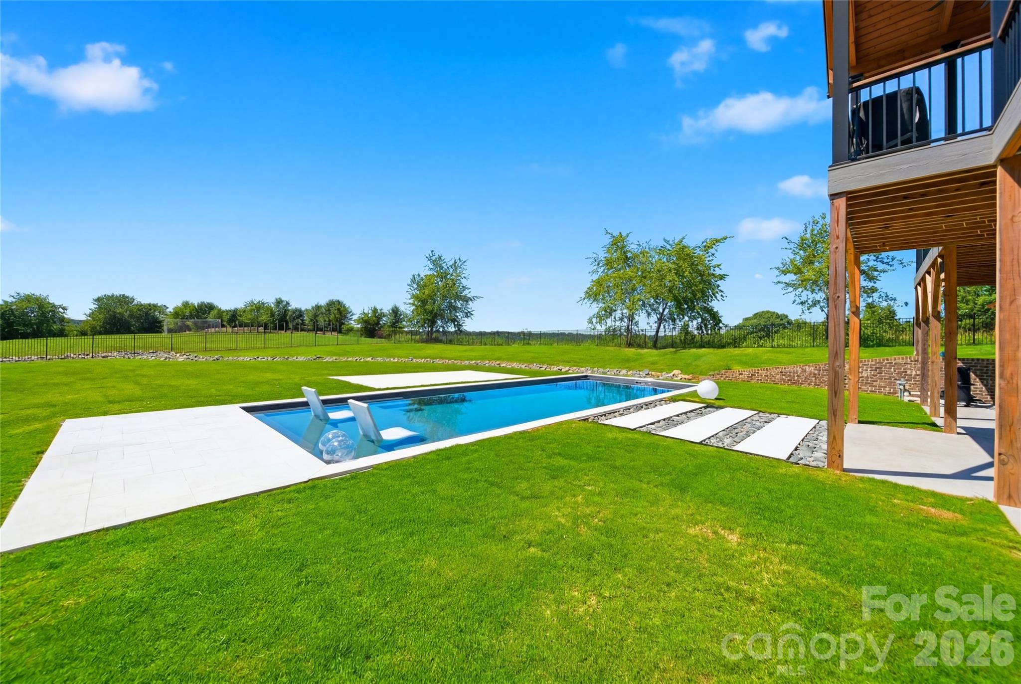 2322 Moss Farm Road