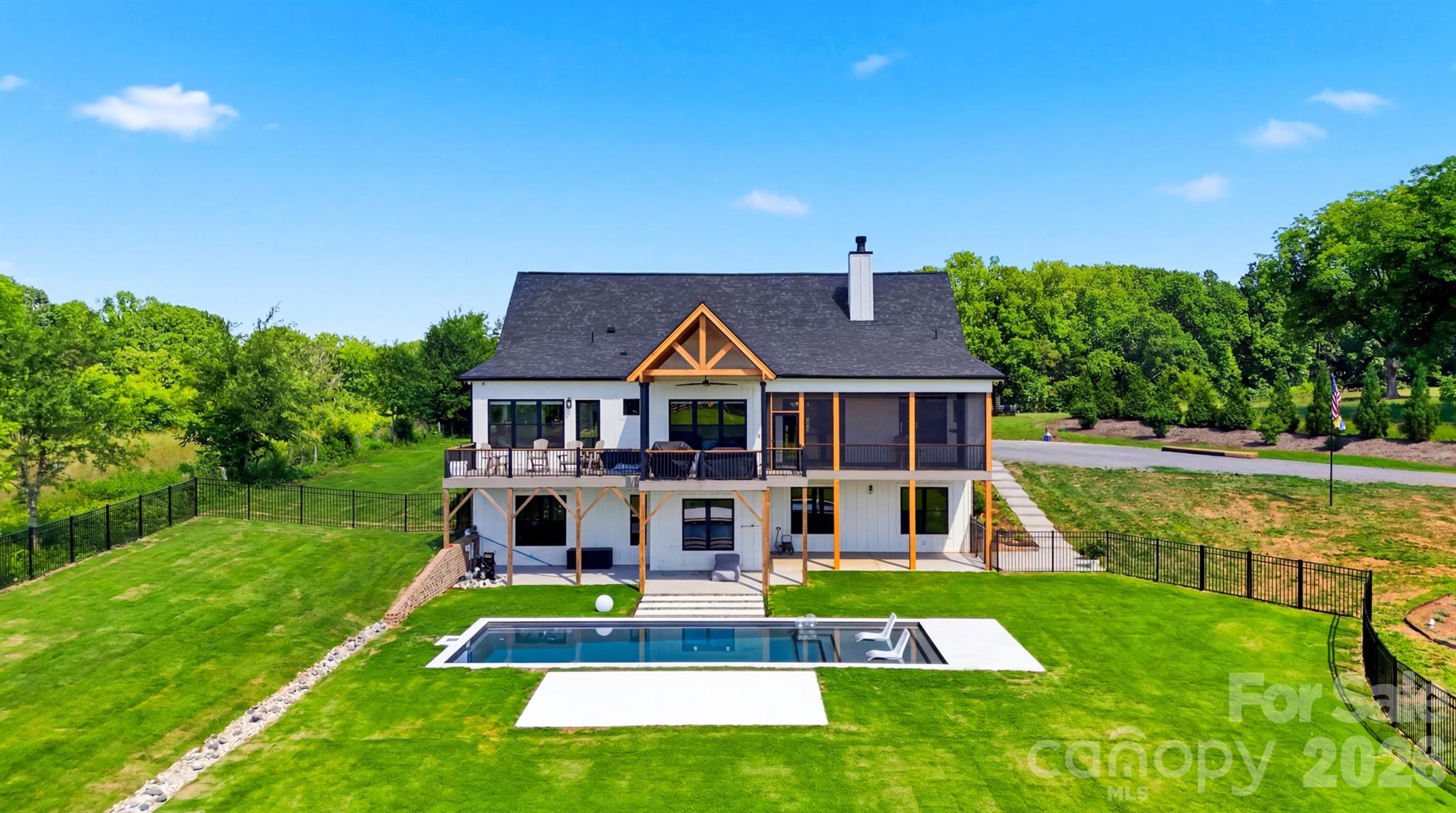 2322 Moss Farm Road