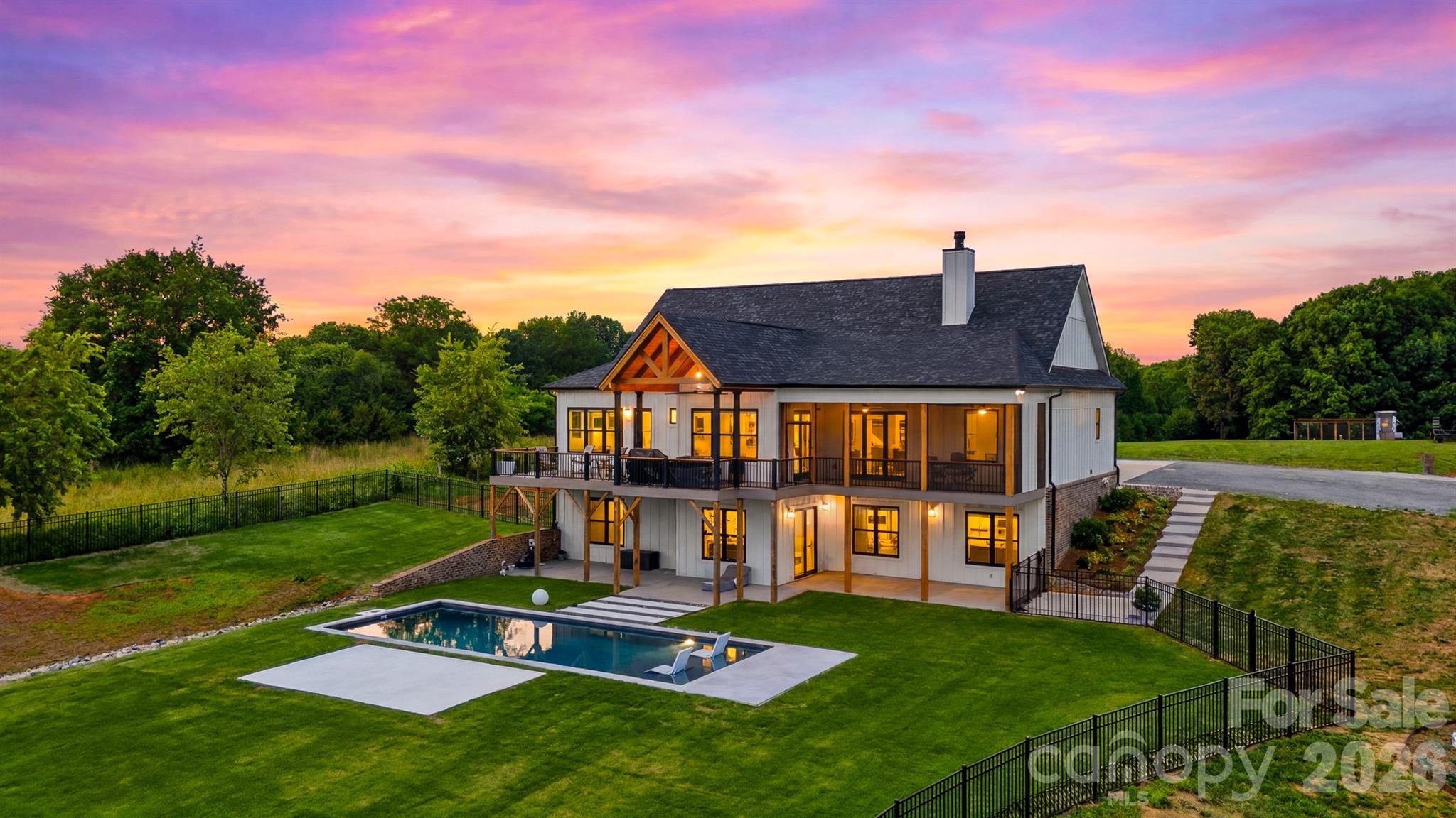 2322 Moss Farm Road