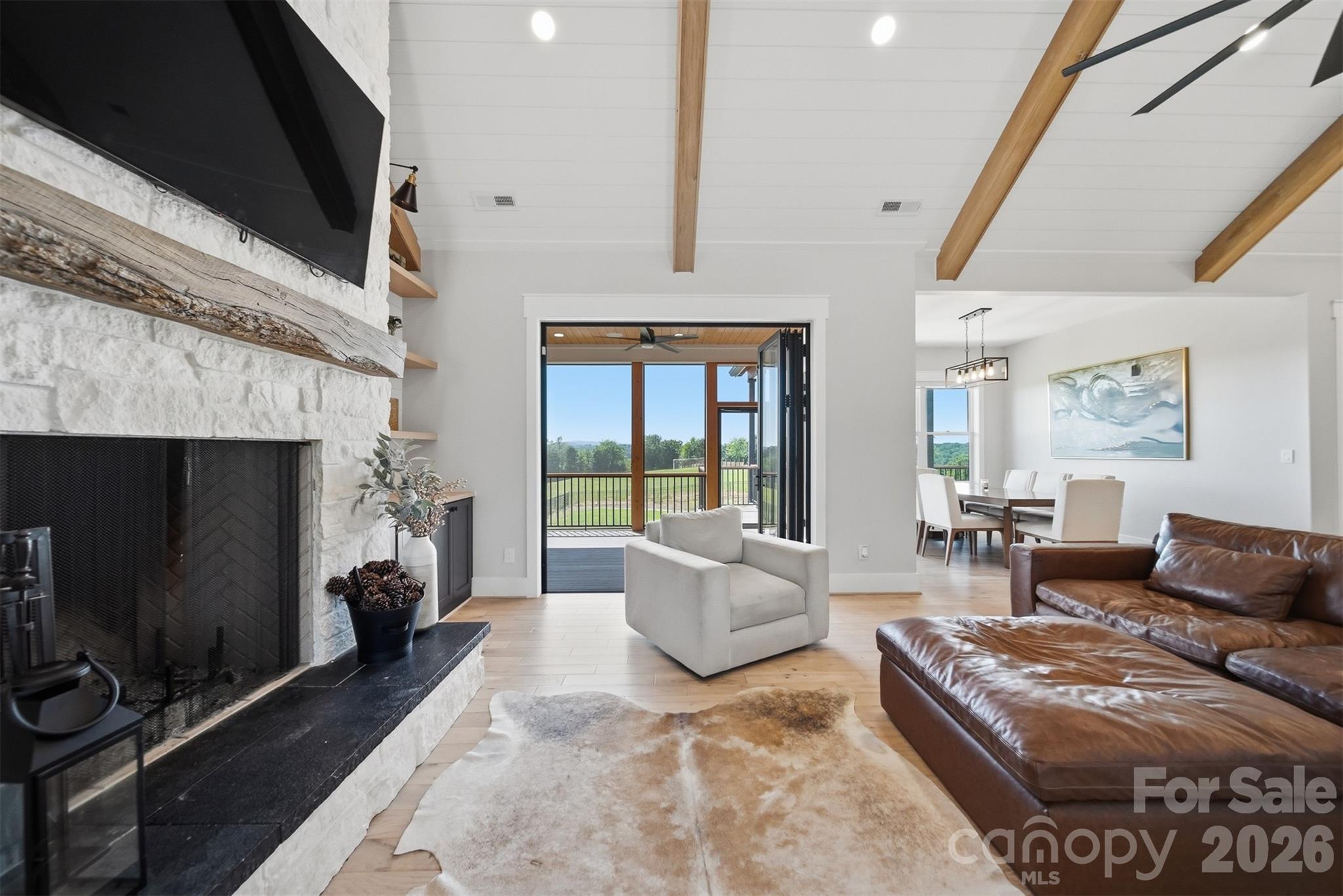 2322 Moss Farm Road