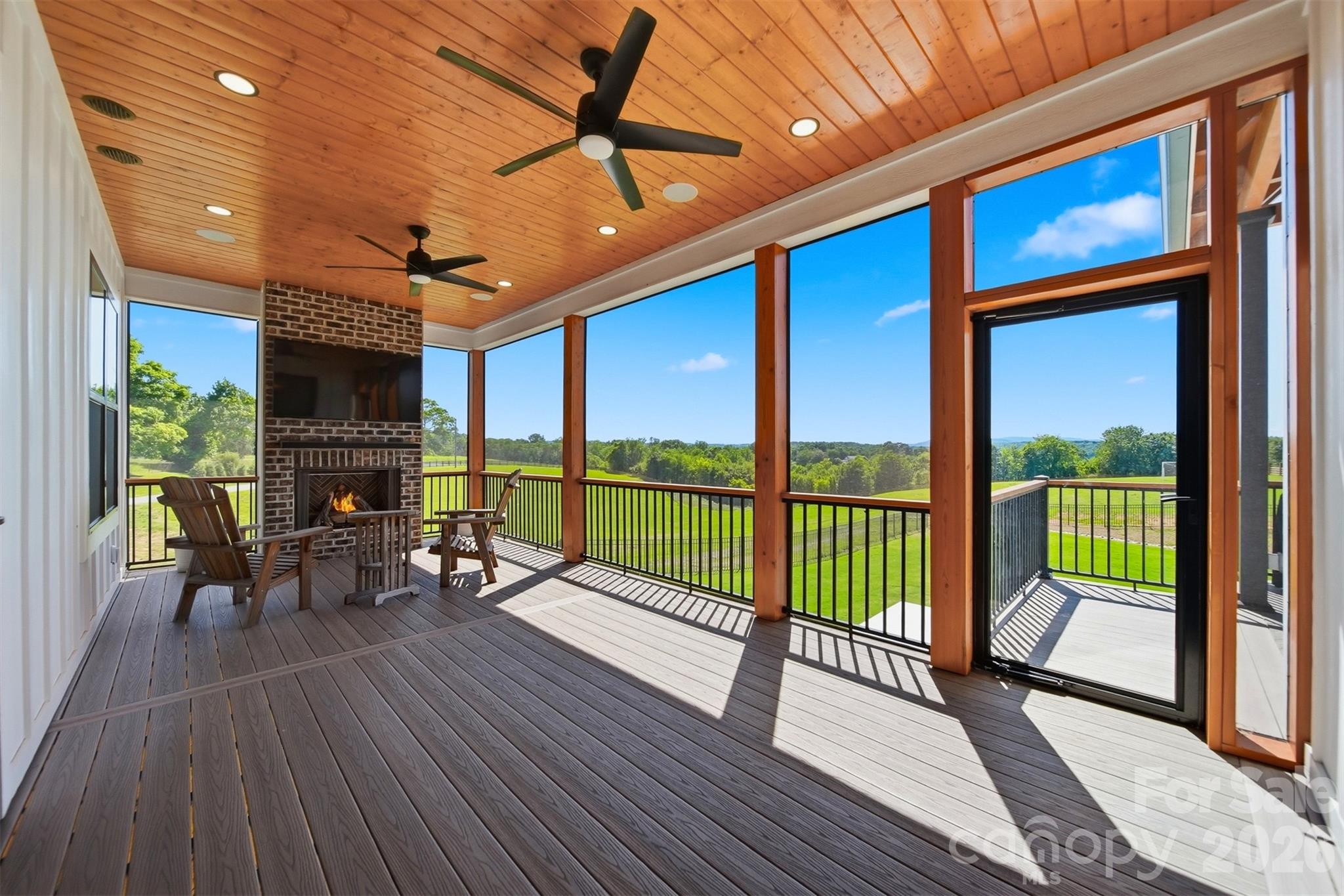 2322 Moss Farm Road