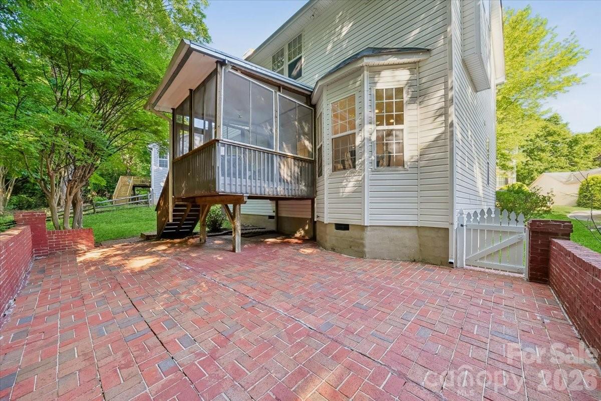 2520 Thornfield Road