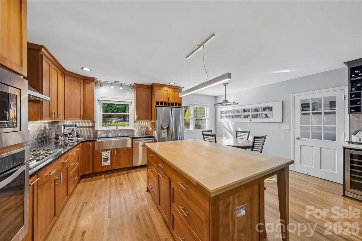 409 Whitestone Road
