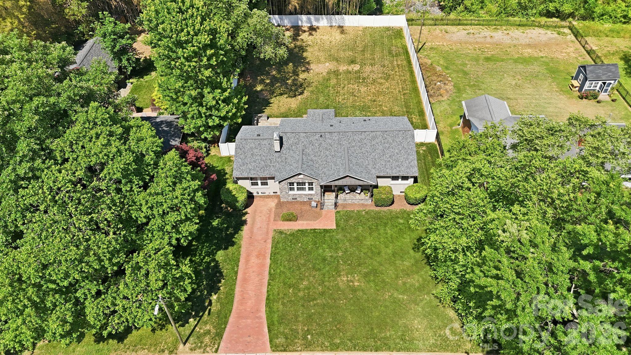 5623 Wedgewood Drive