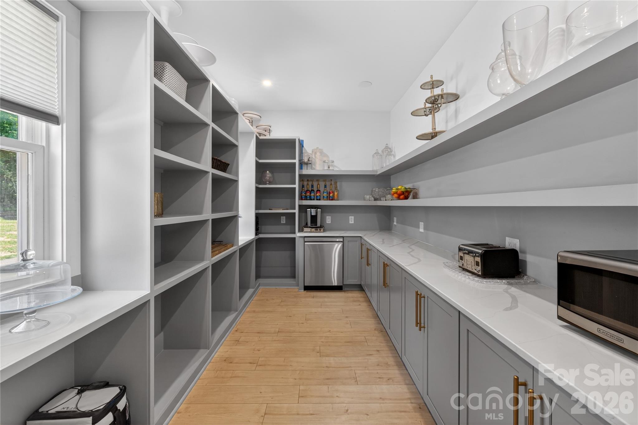 8512 Prince Valiant Drive