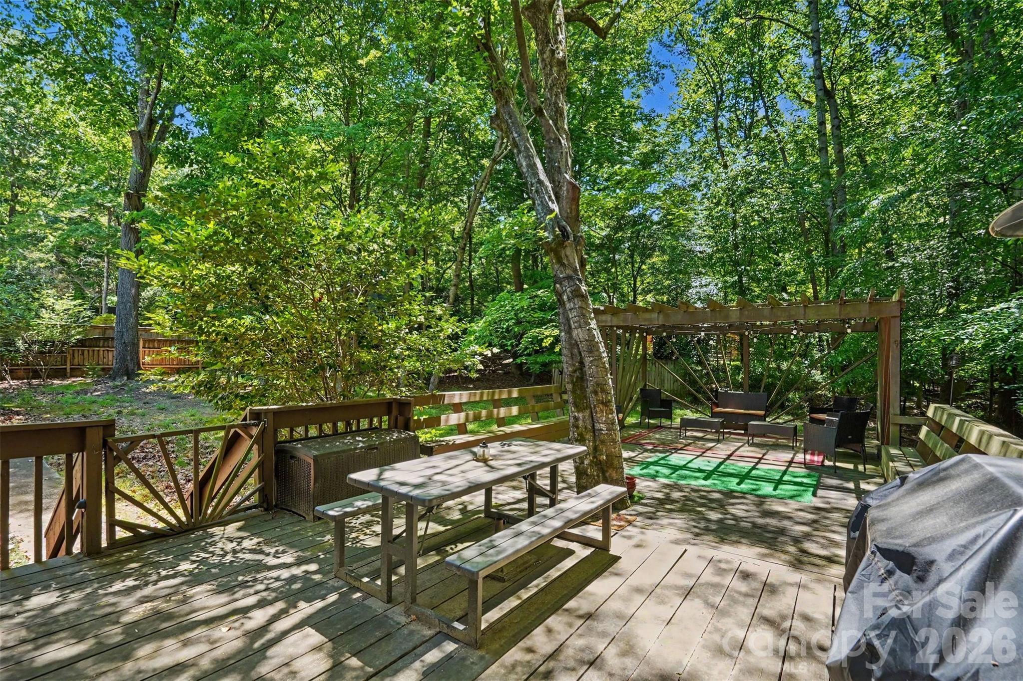 5812 Camelot Drive