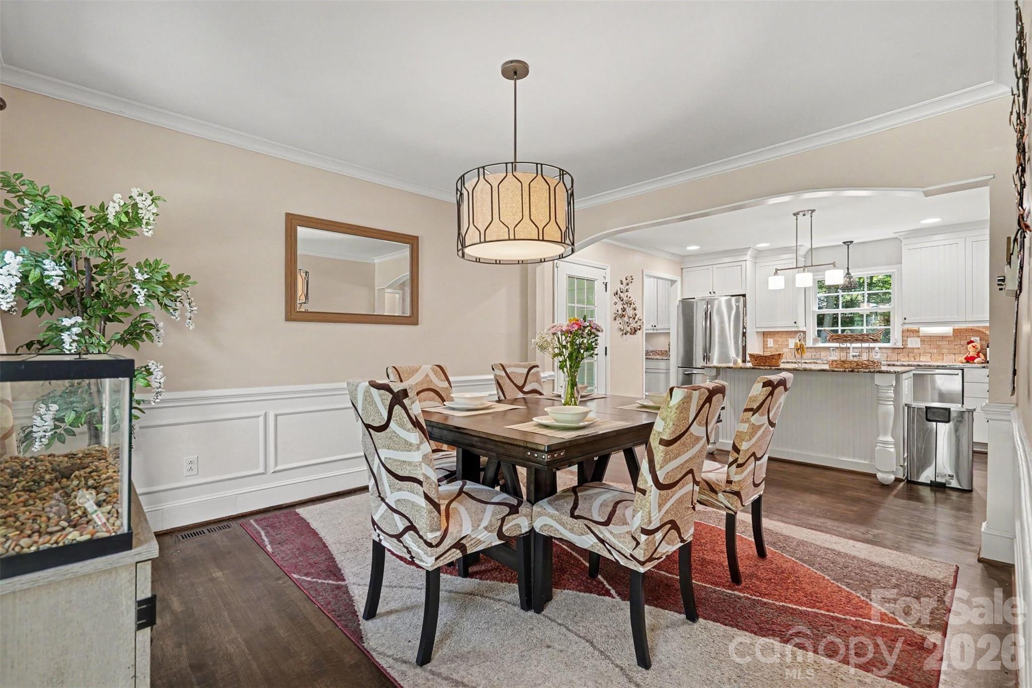 5812 Camelot Drive