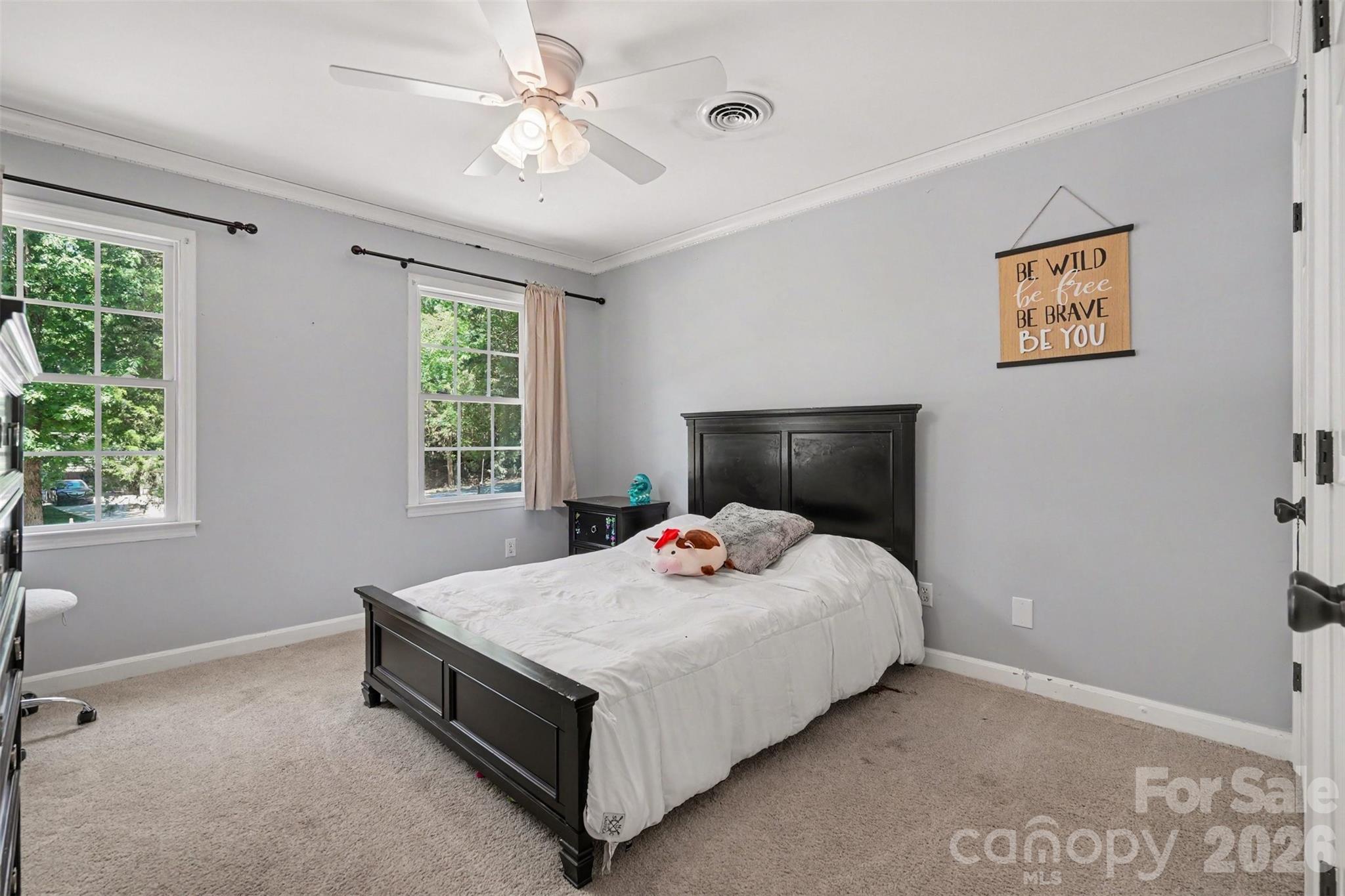 5812 Camelot Drive