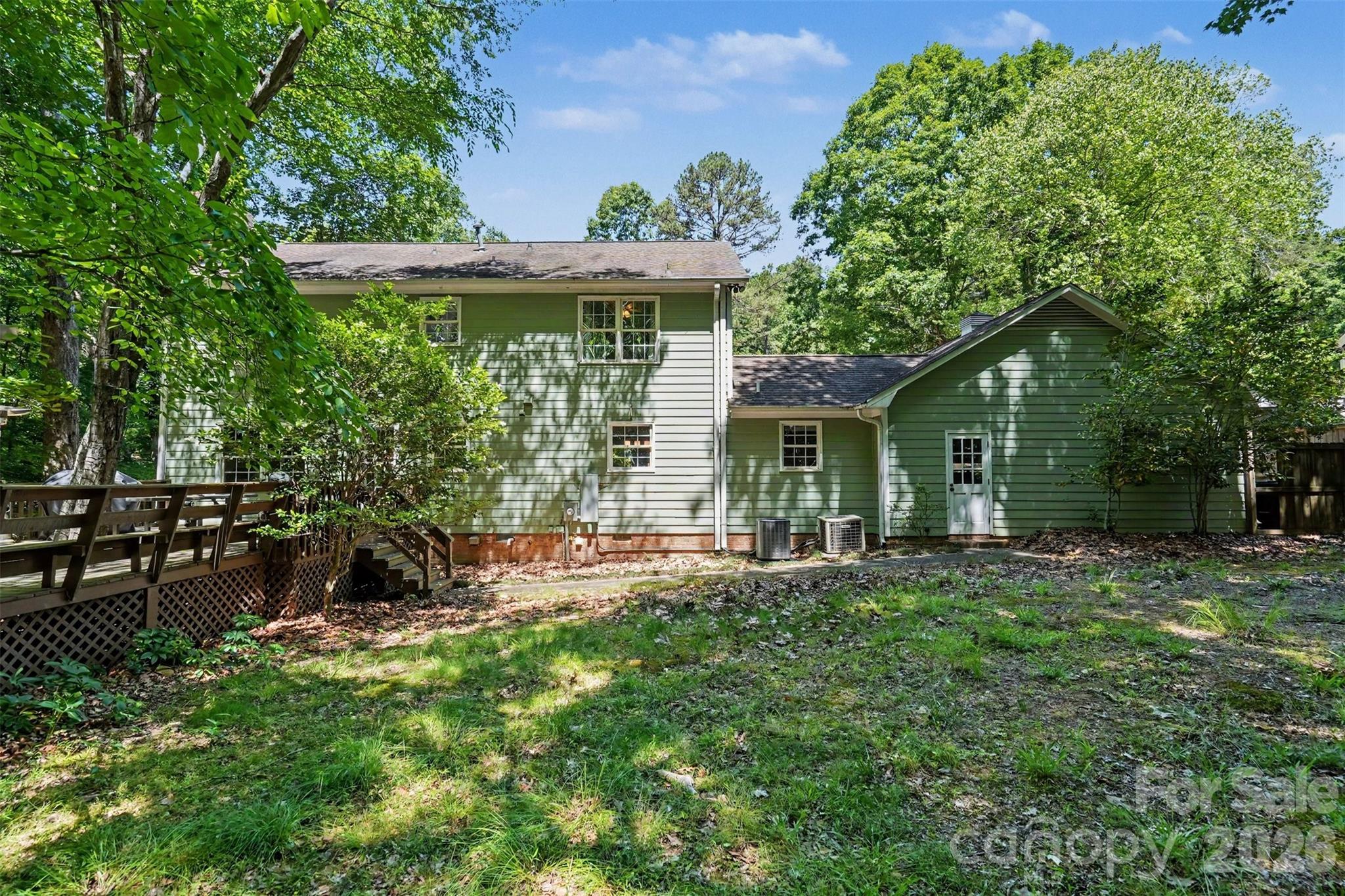 5812 Camelot Drive