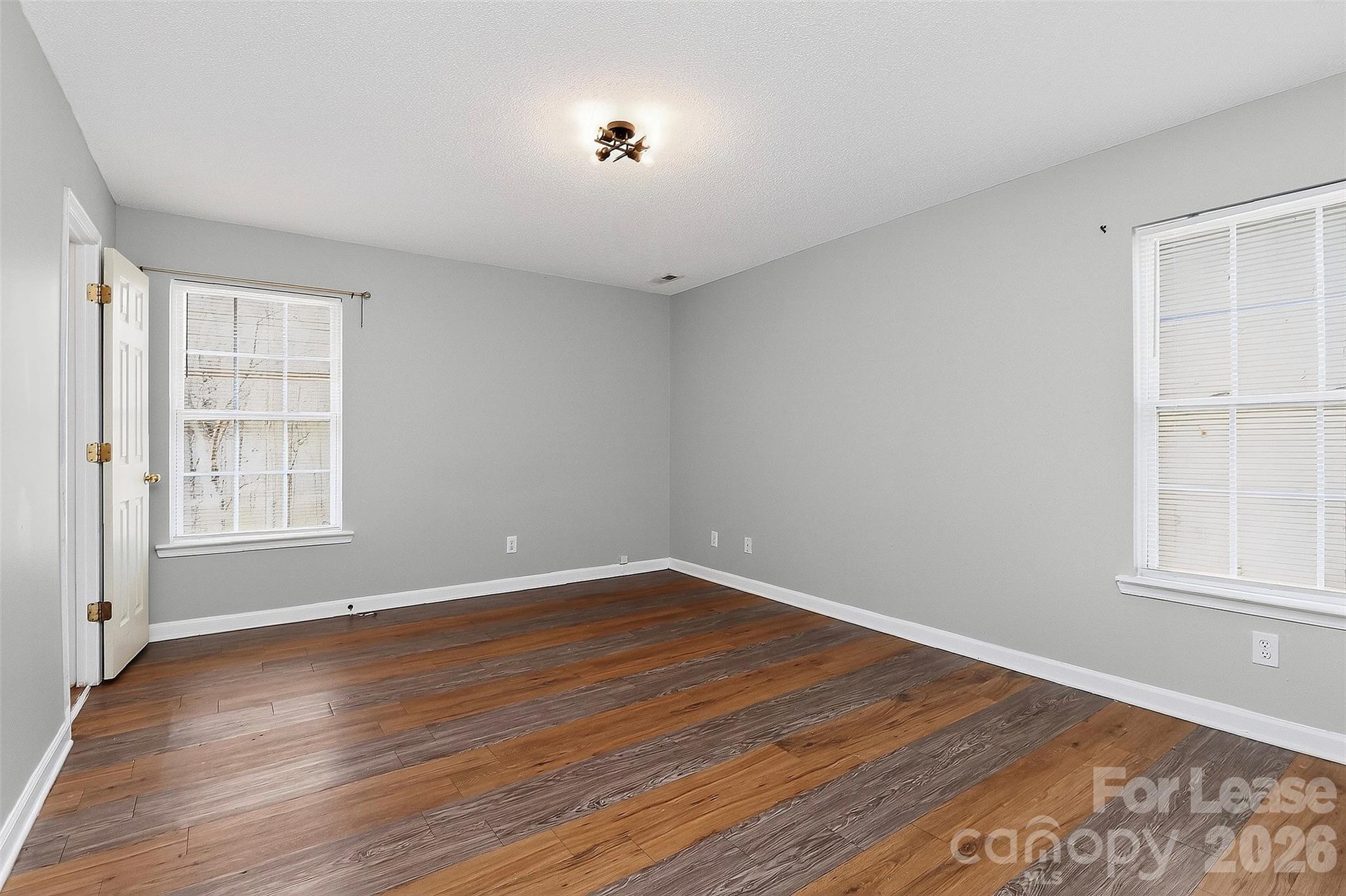 6238 King George Drive