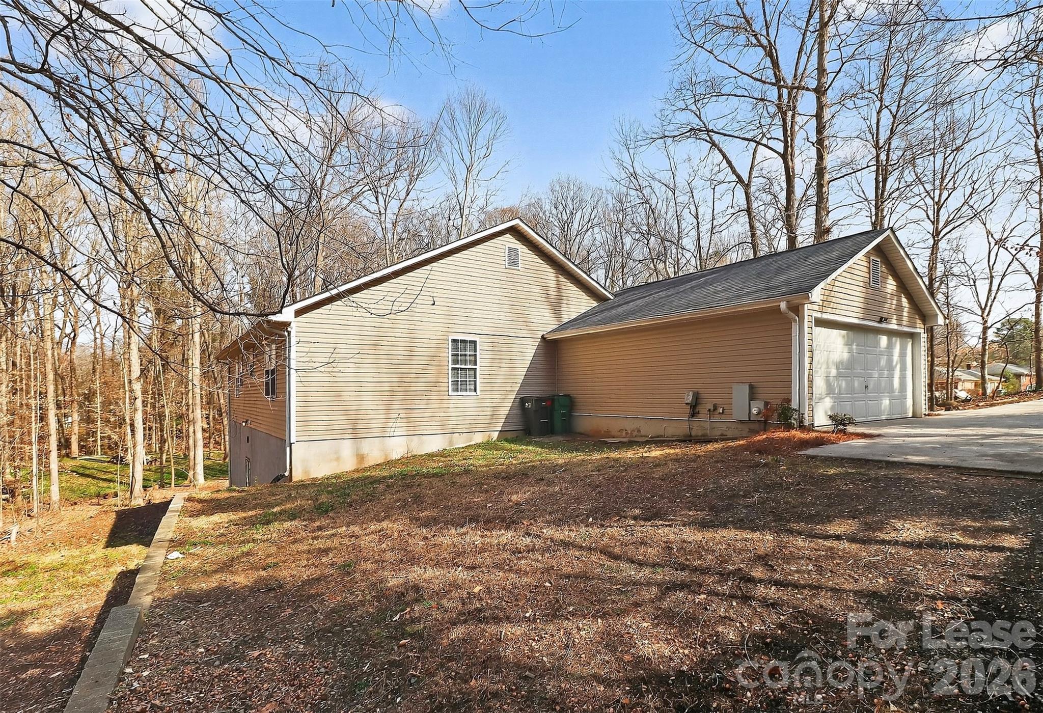 6238 King George Drive