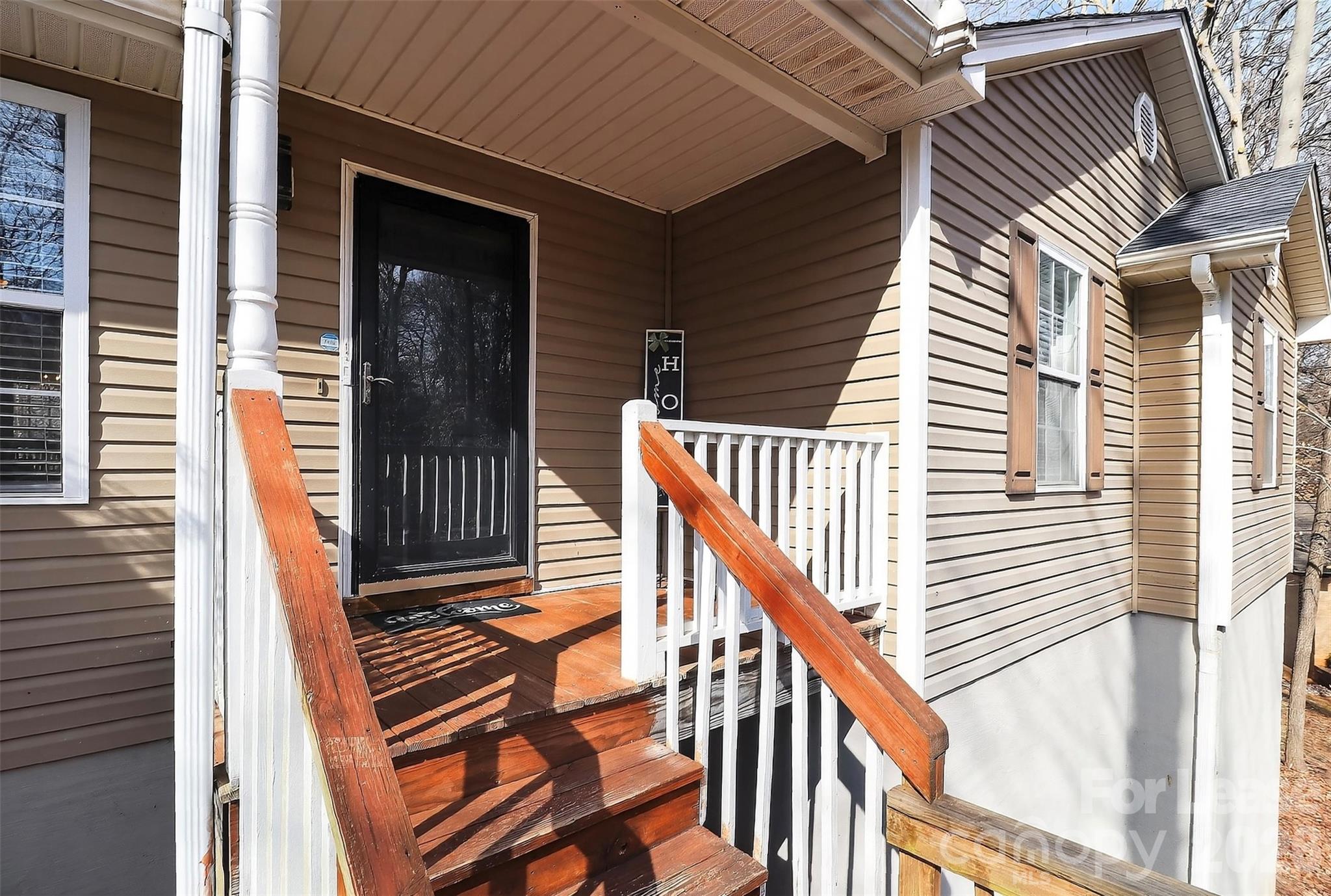 6238 King George Drive
