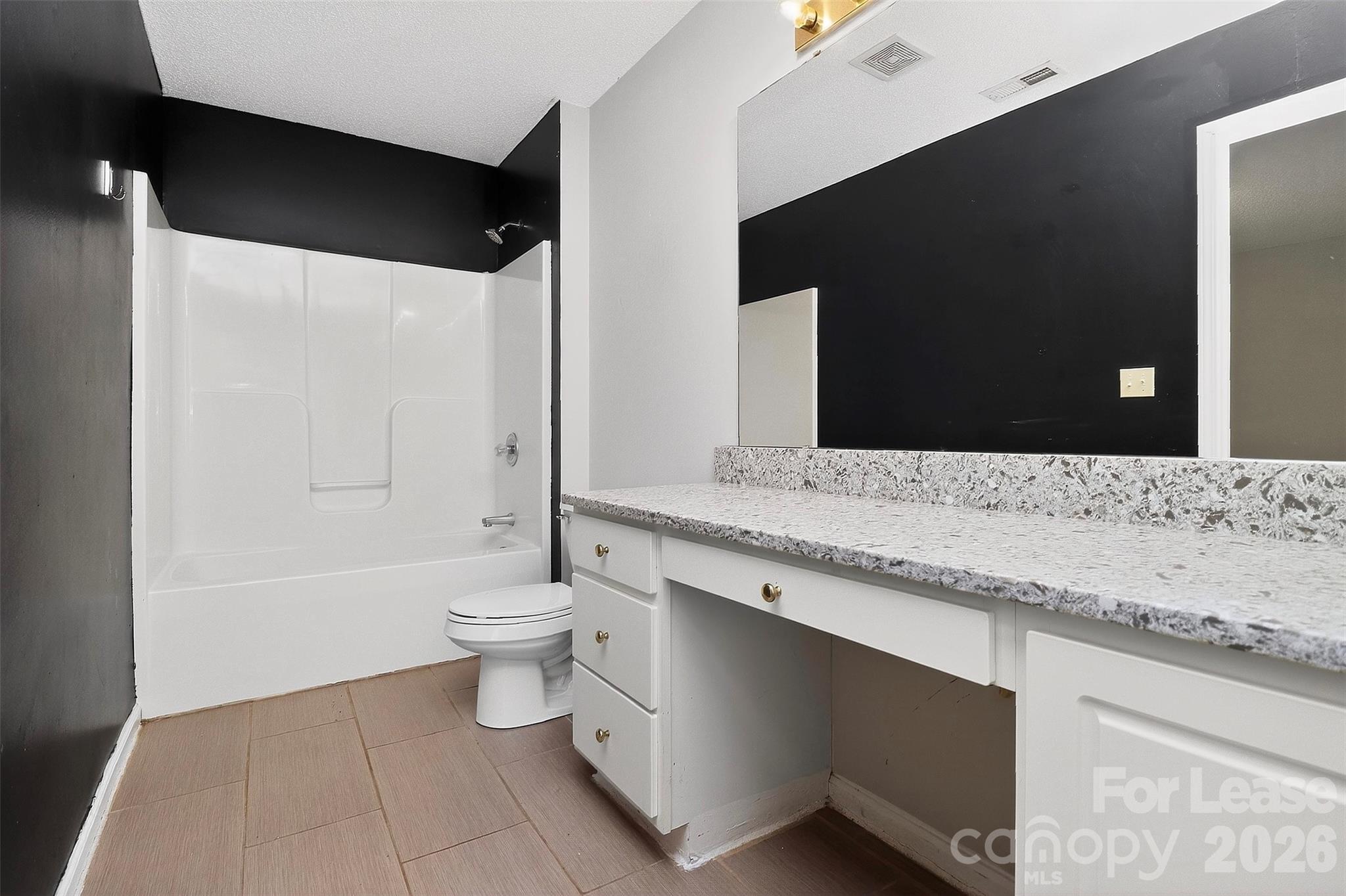 6238 King George Drive
