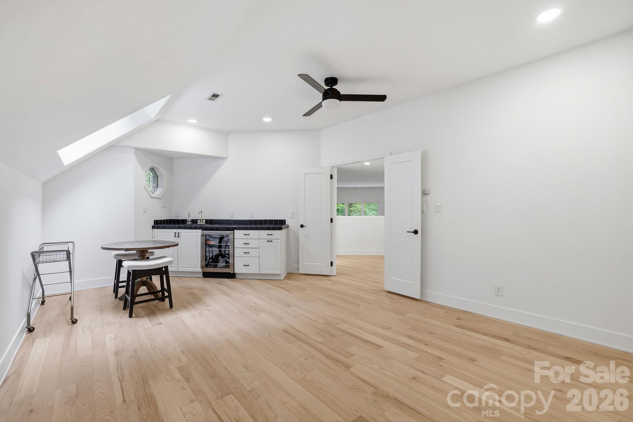 5424 Amanda Lane