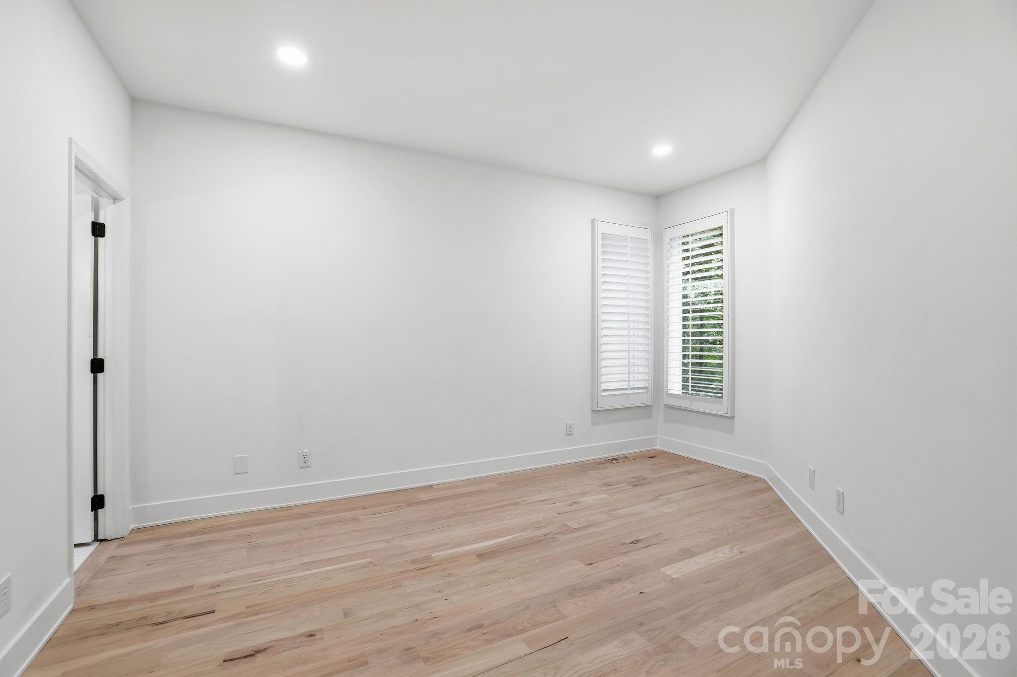 5424 Amanda Lane