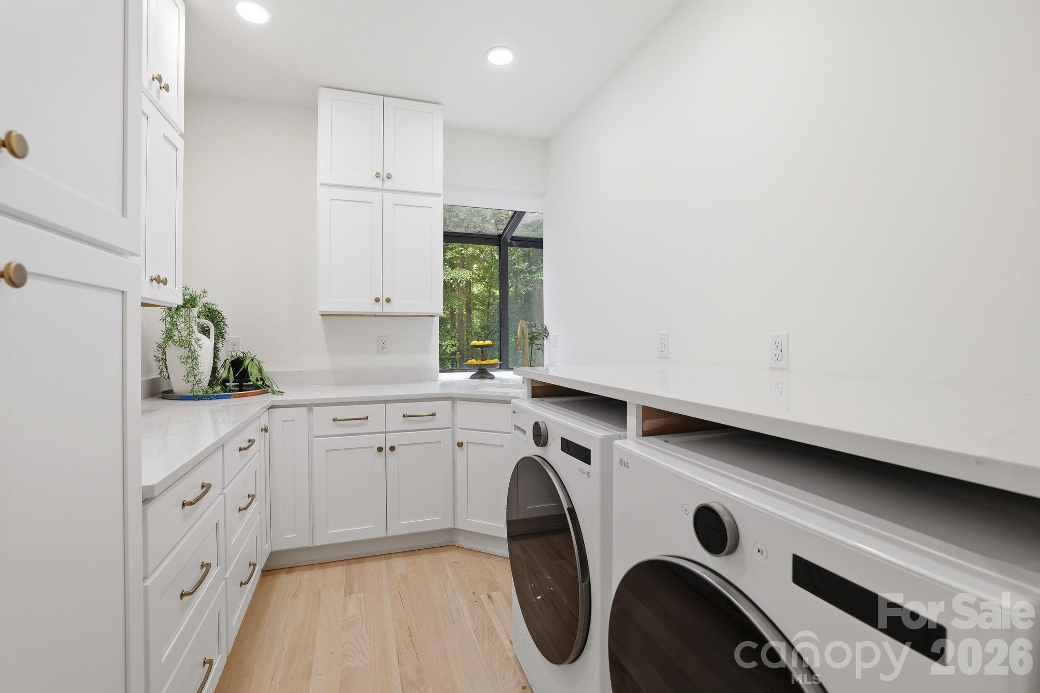 5424 Amanda Lane
