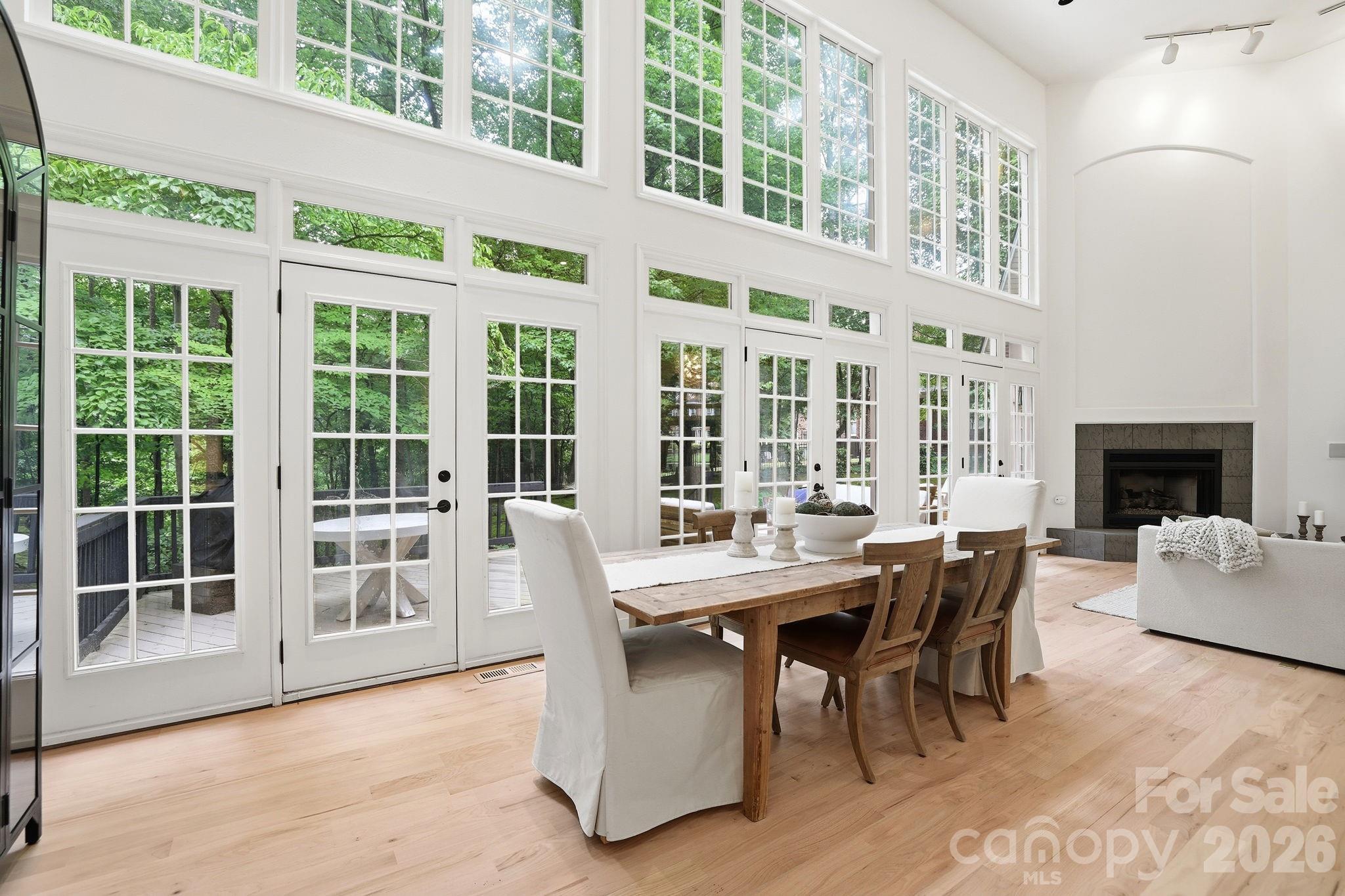 5424 Amanda Lane