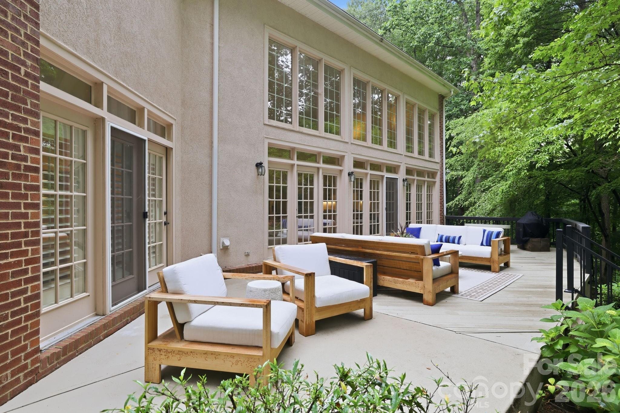 5424 Amanda Lane