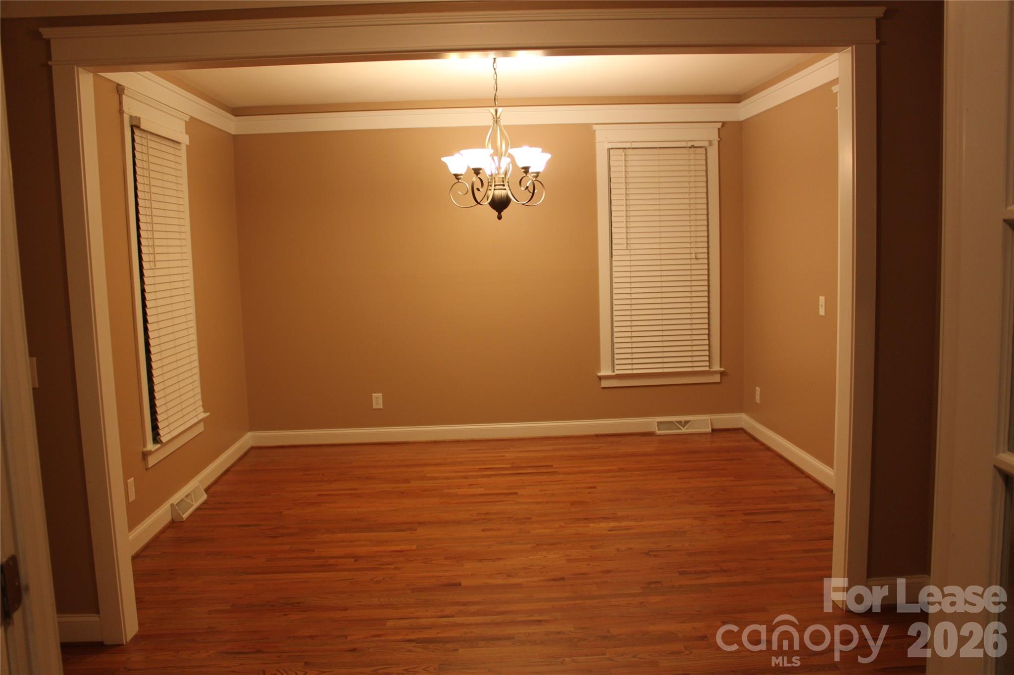 886 Promenade Walk