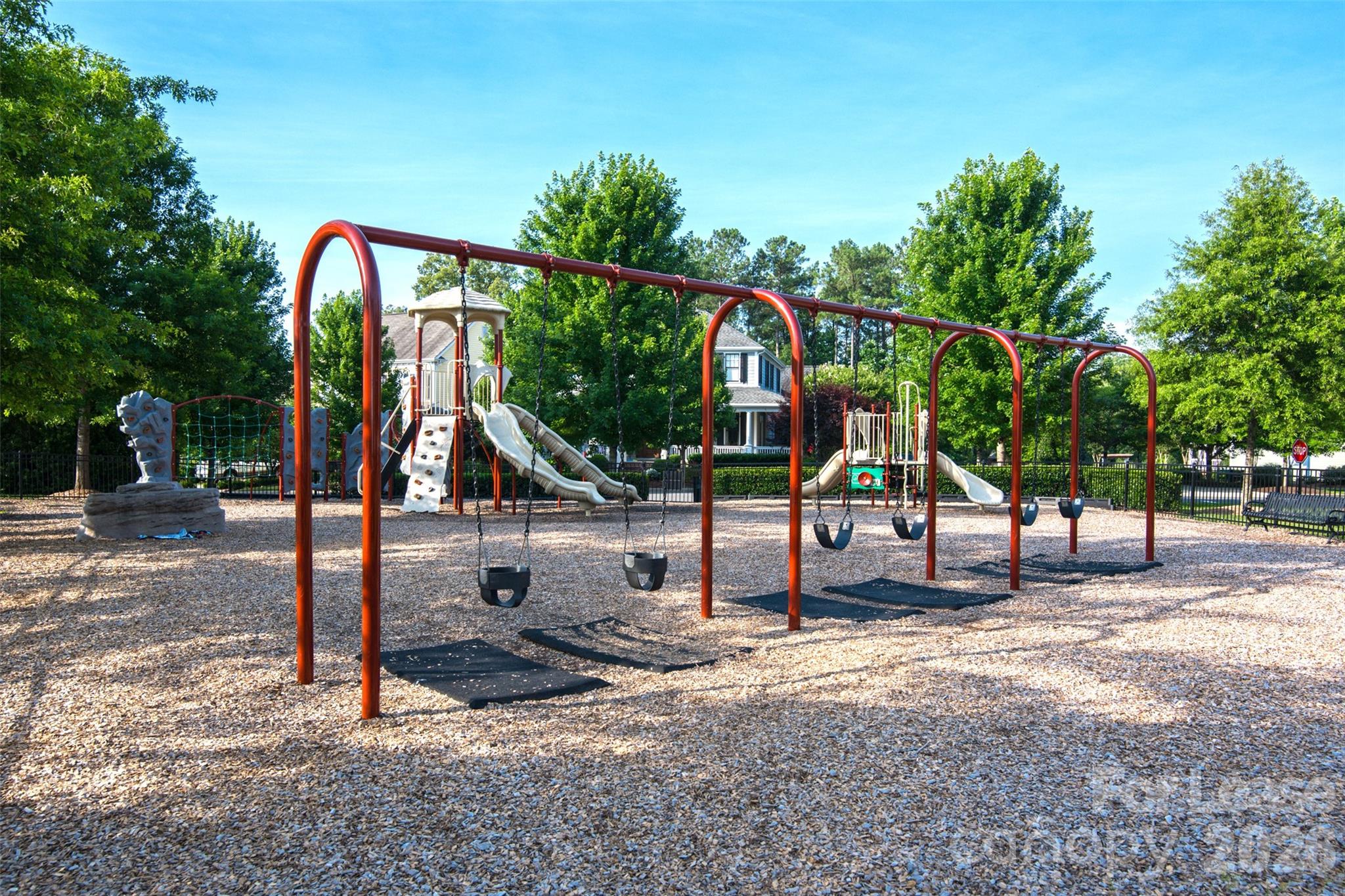 886 Promenade Walk