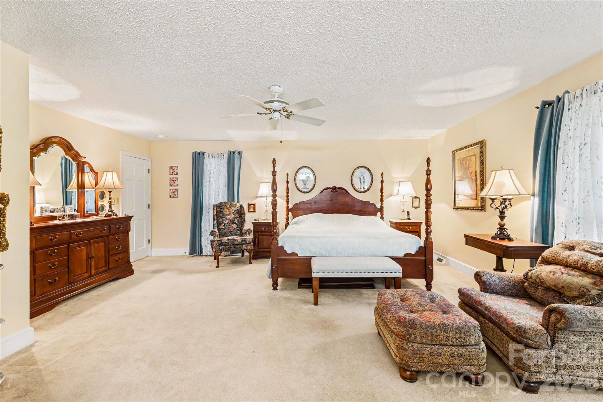 5523 Beaver Dam Lane