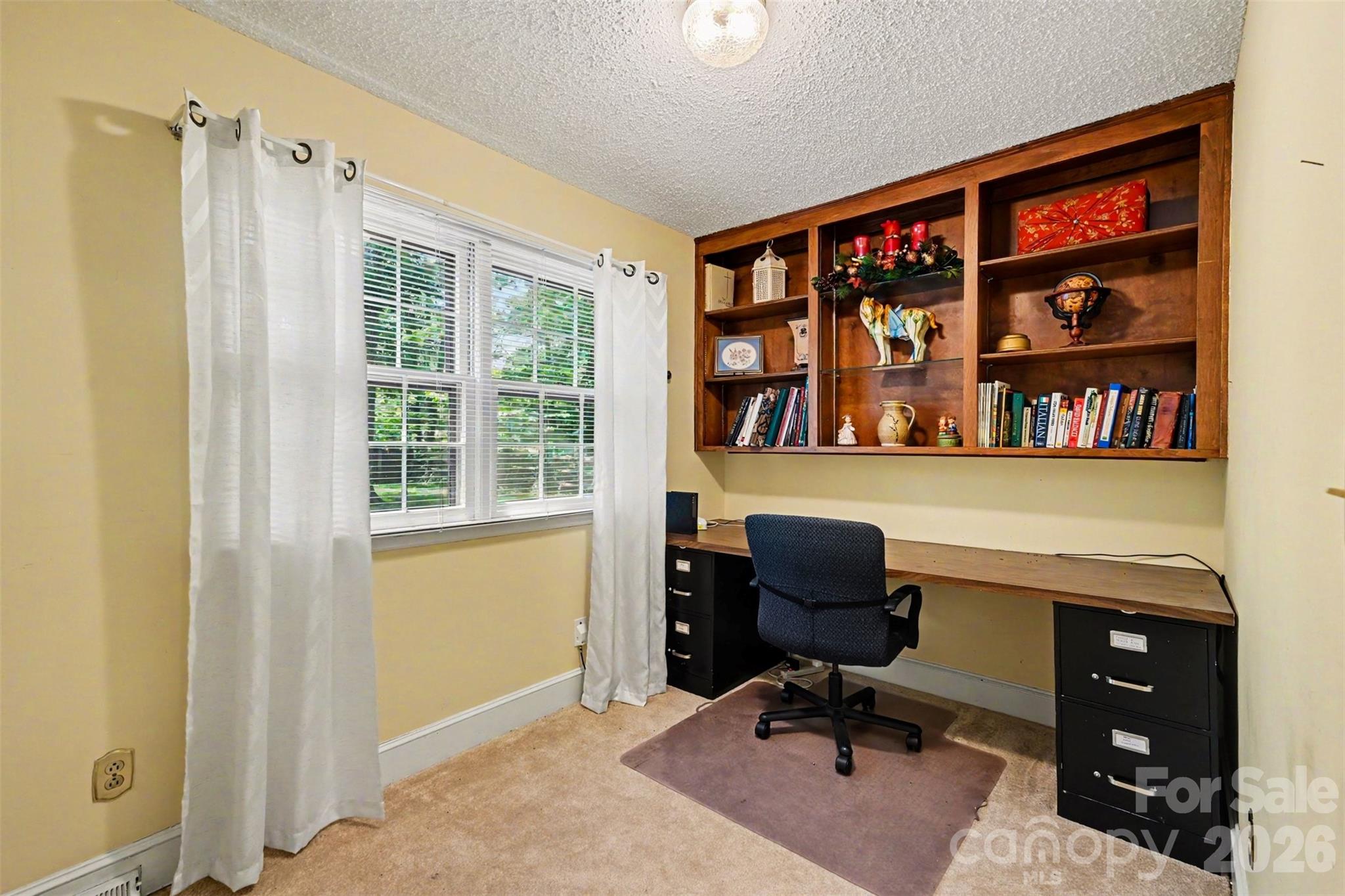 5523 Beaver Dam Lane