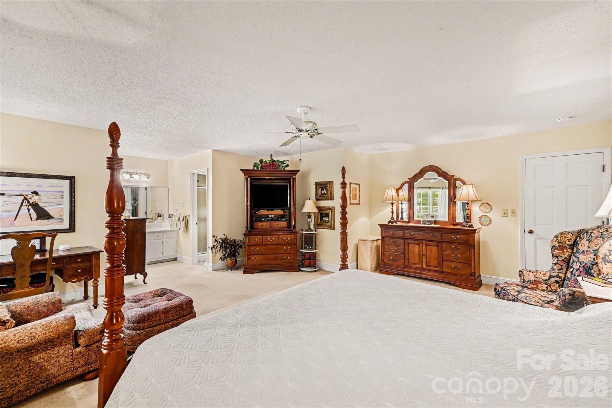 5523 Beaver Dam Lane