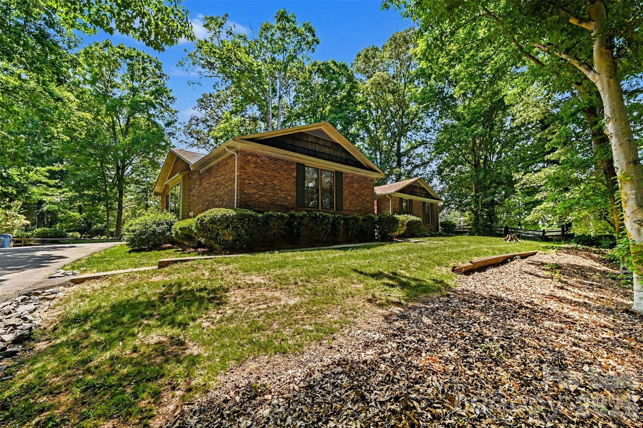 5523 Beaver Dam Lane