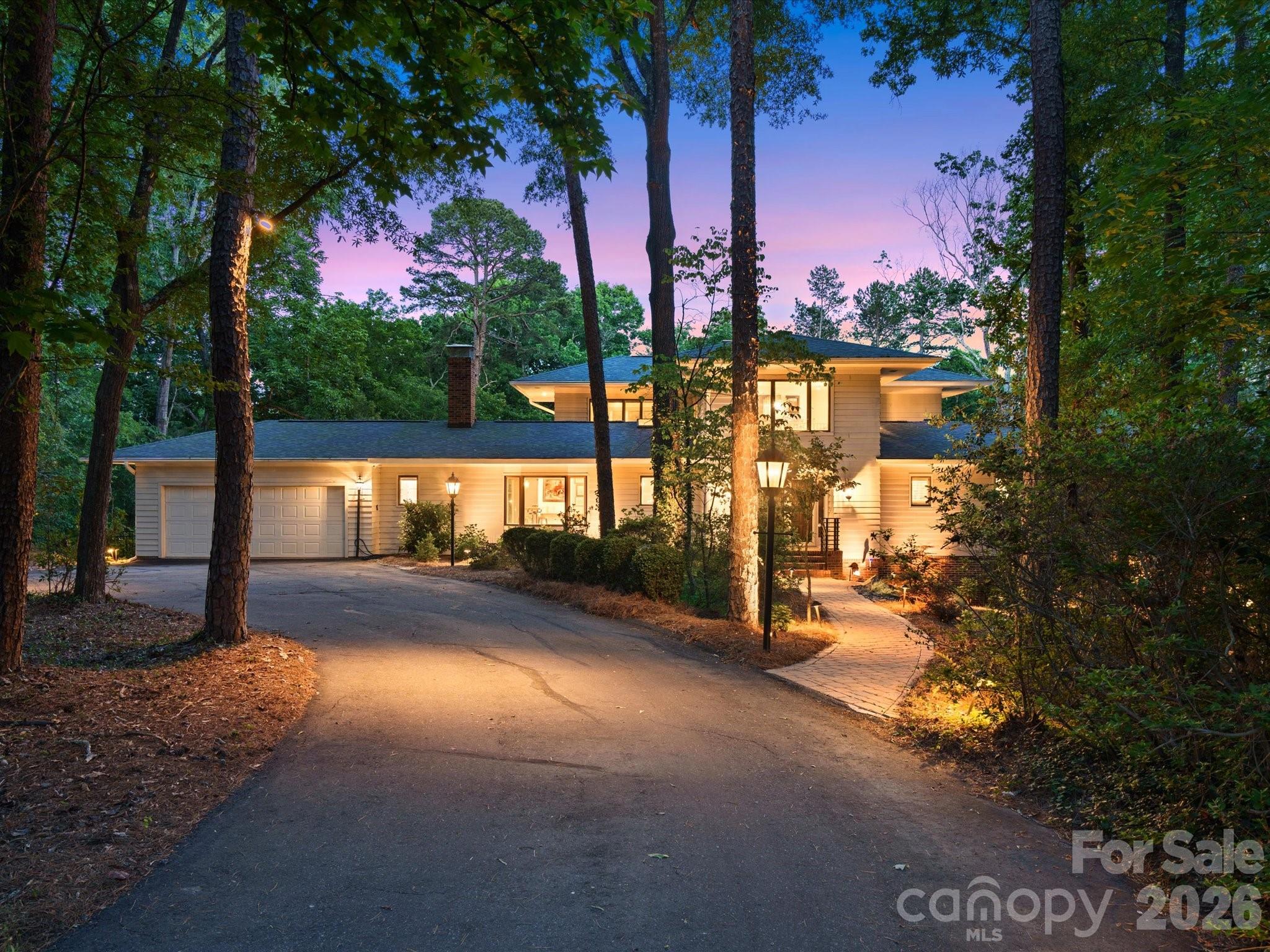 115 Forest Cliff Court NE
