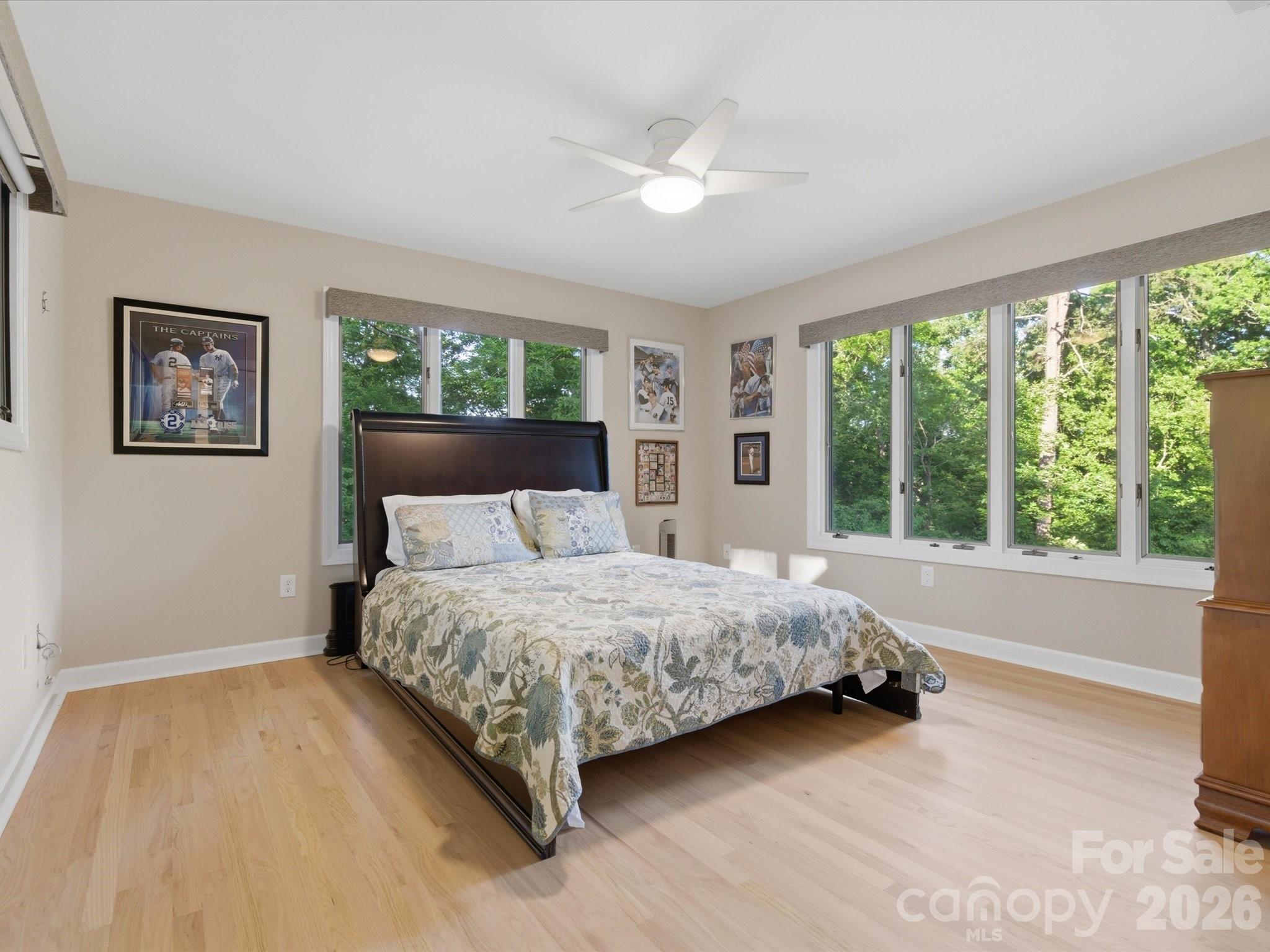 115 Forest Cliff Court NE