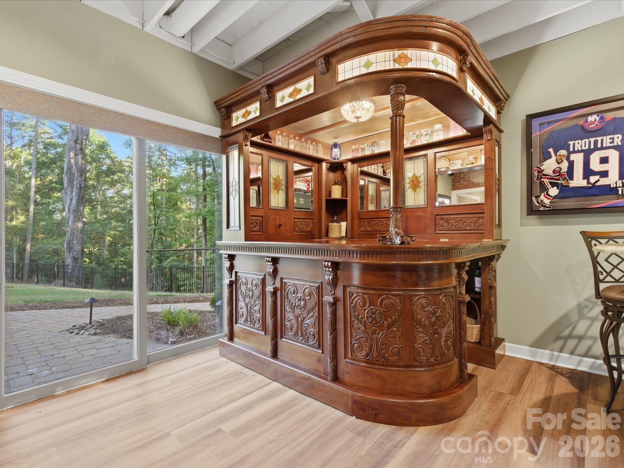 115 Forest Cliff Court NE