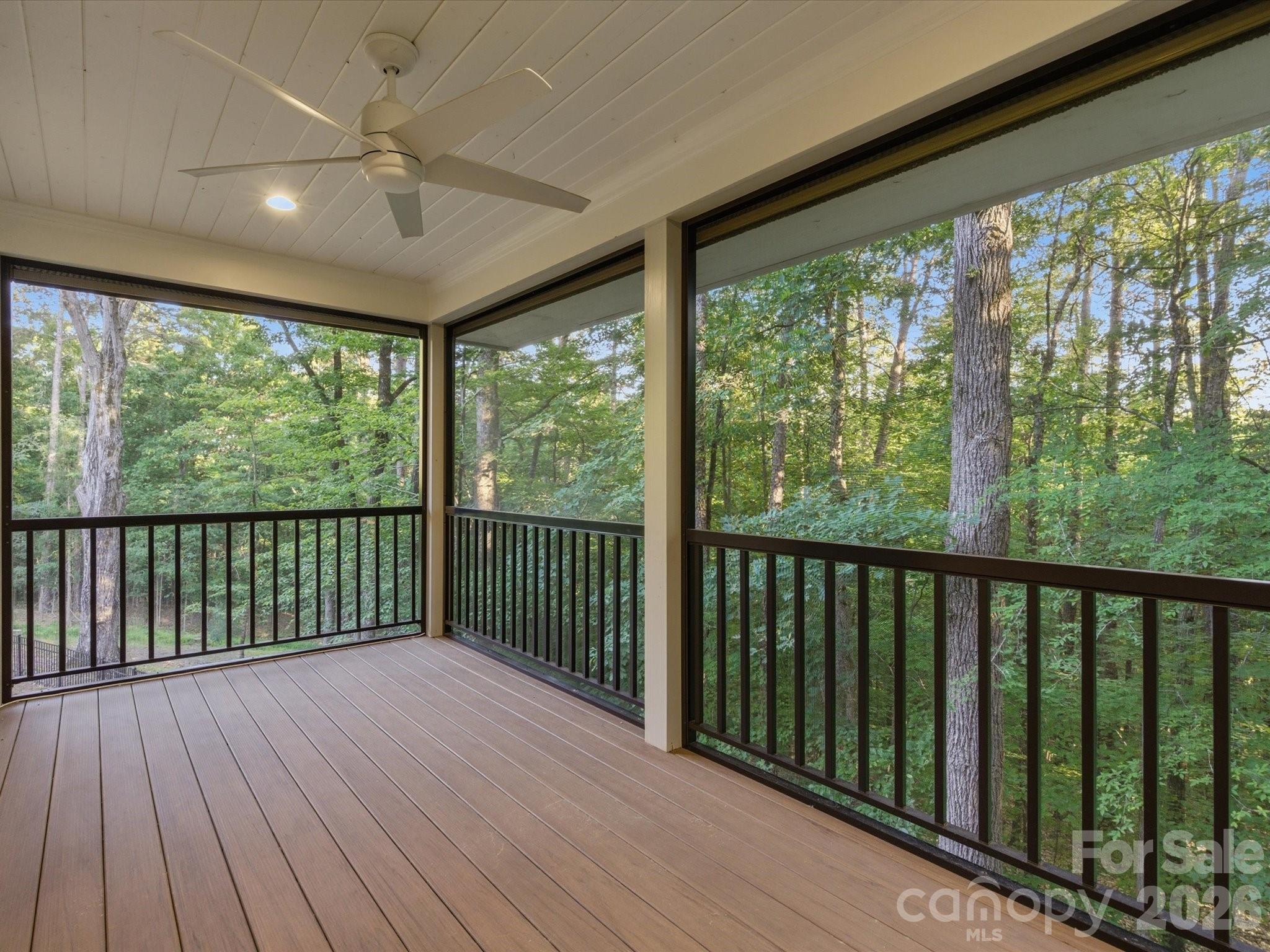 115 Forest Cliff Court NE
