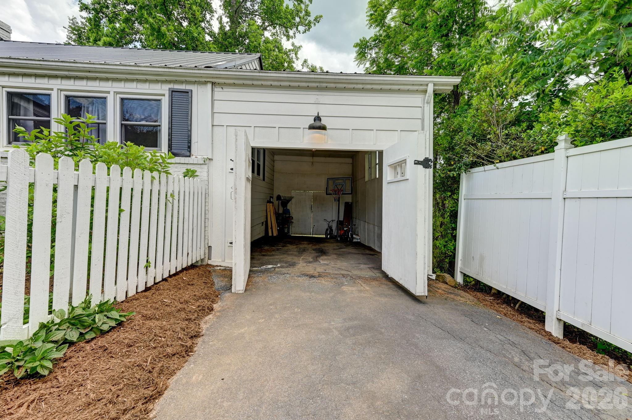 32 Central Avenue