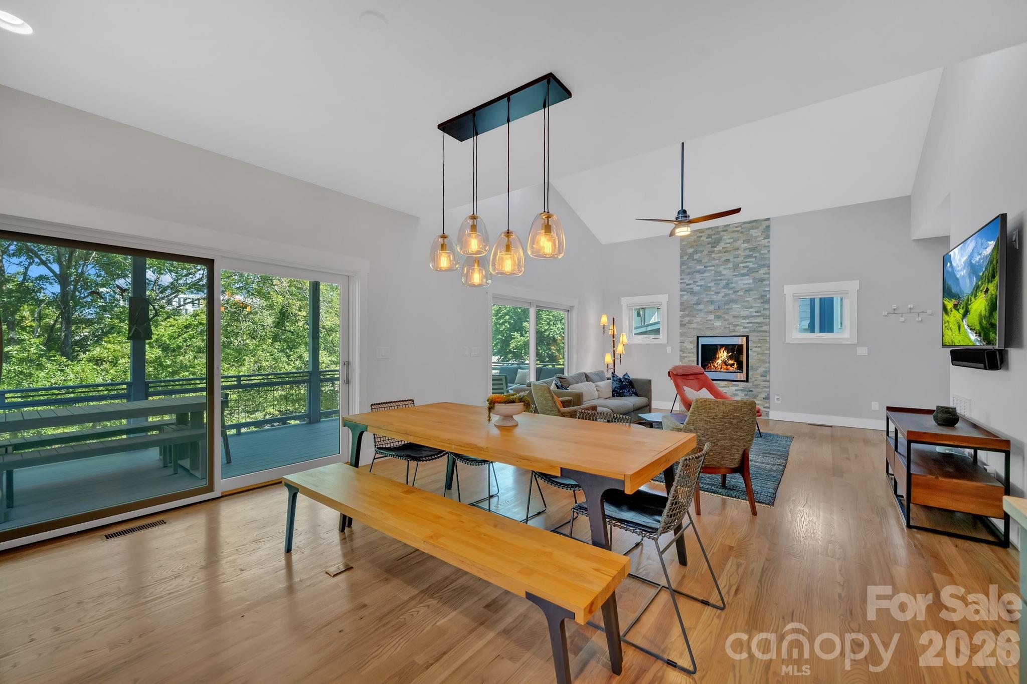 8 Birdhouse Row