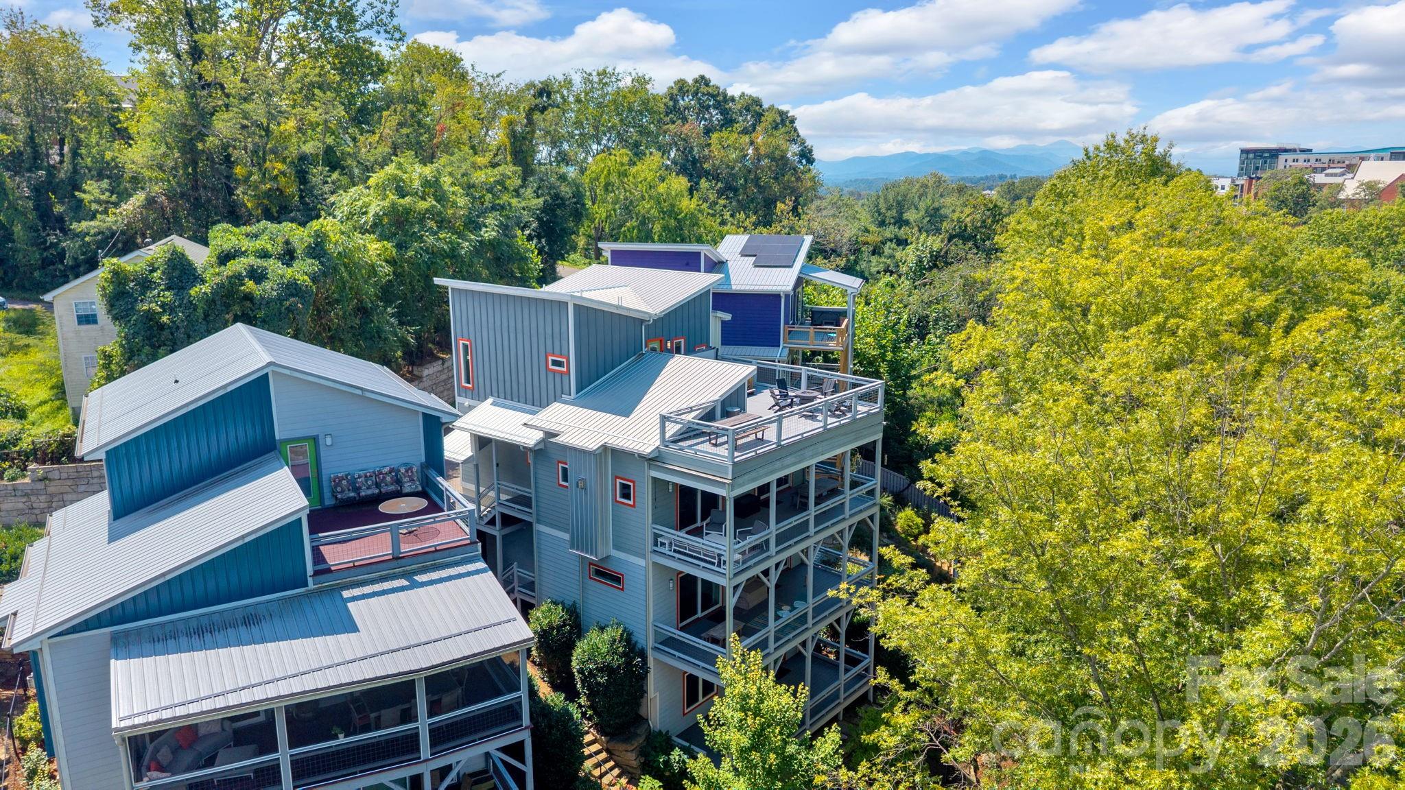 8 Birdhouse Row