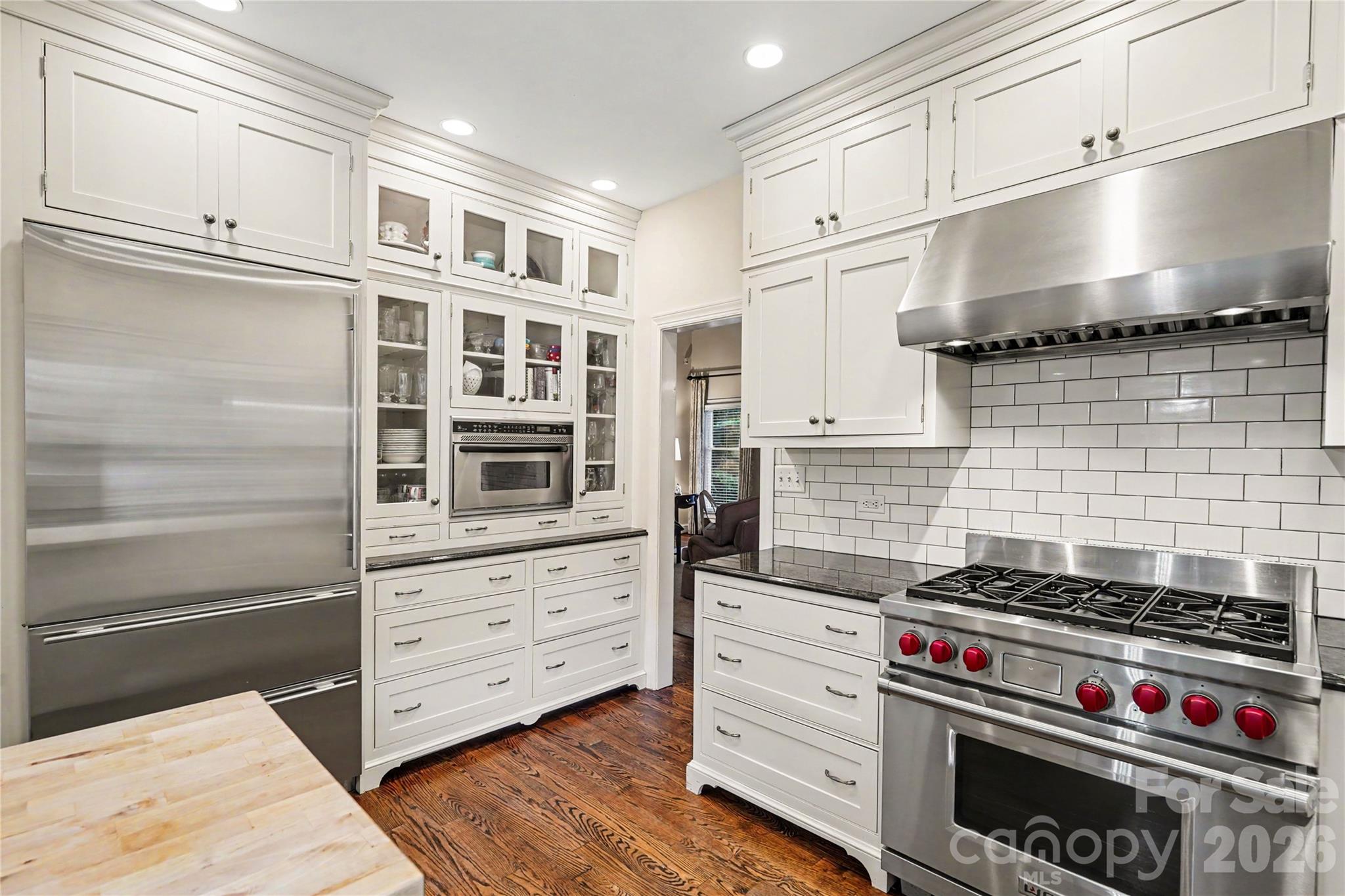 6419 Scarlet Oak Lane