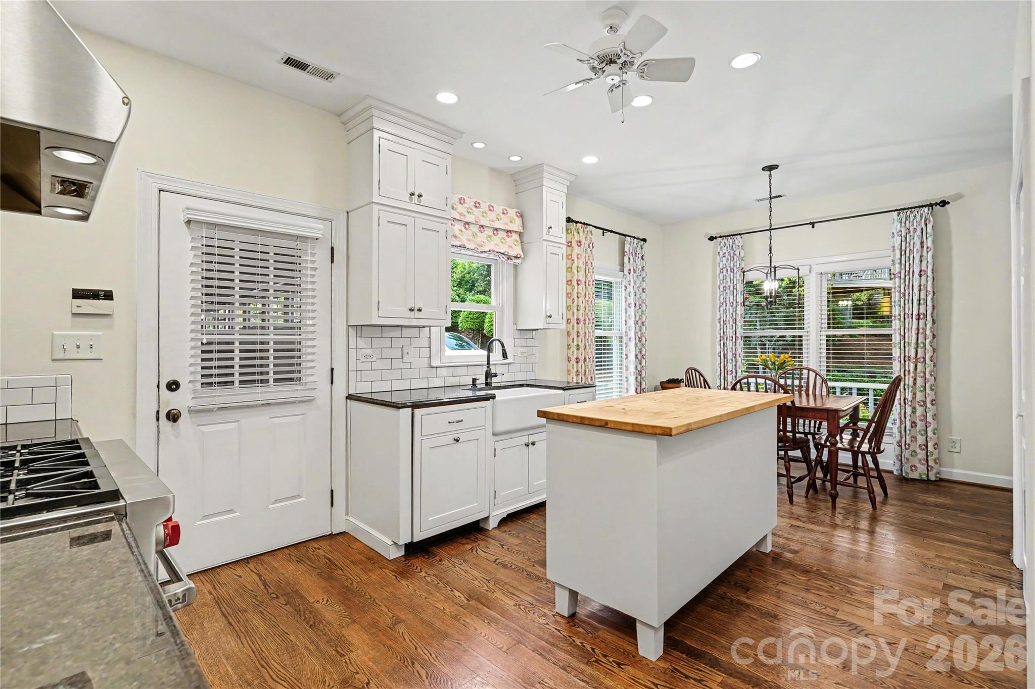 6419 Scarlet Oak Lane