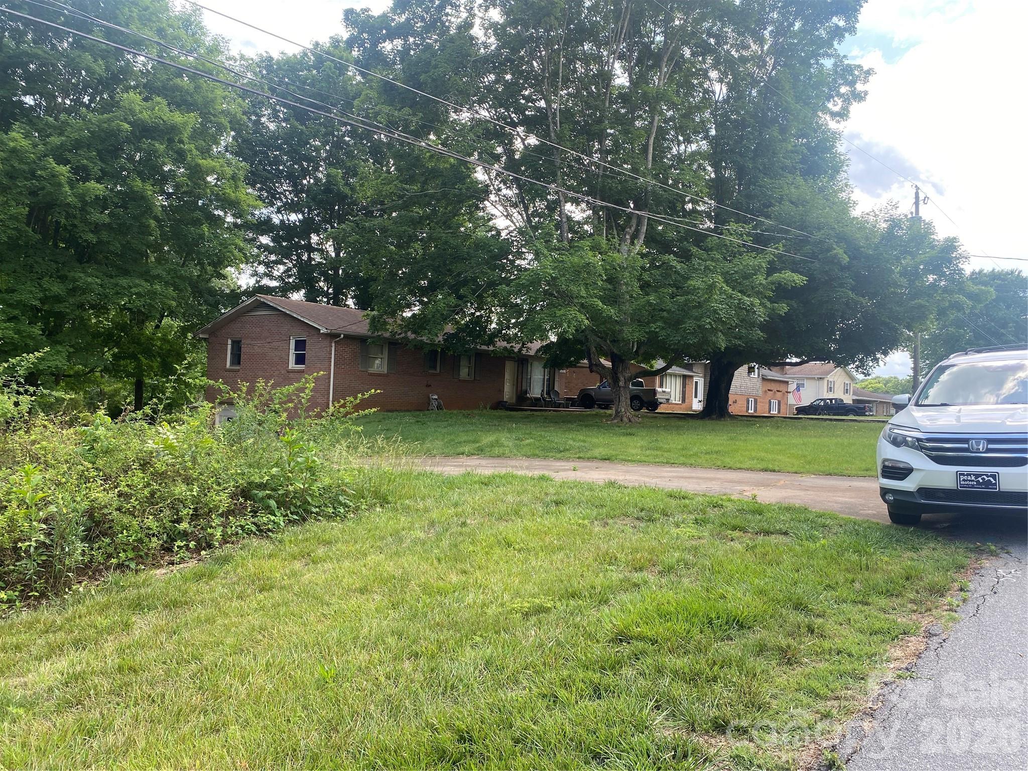 2071 Colonial Lane