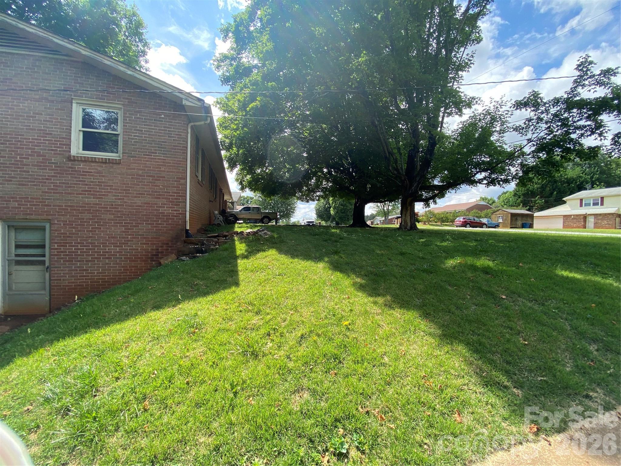 2071 Colonial Lane