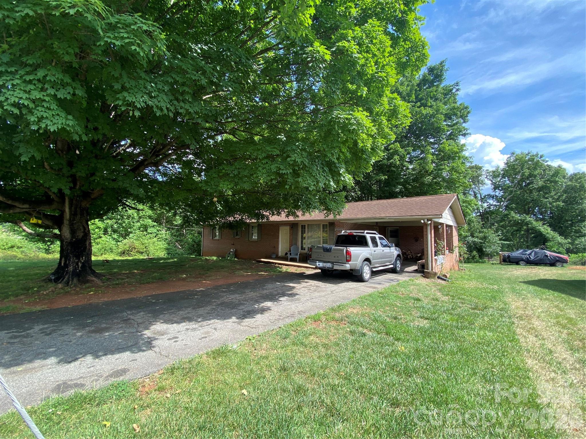 2071 Colonial Lane